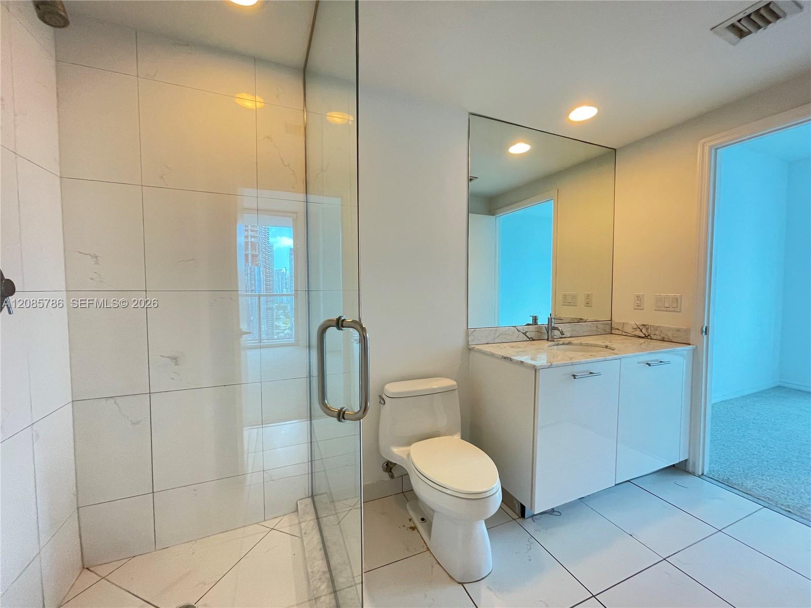55 SE 6th St # 2702 — Photo 5