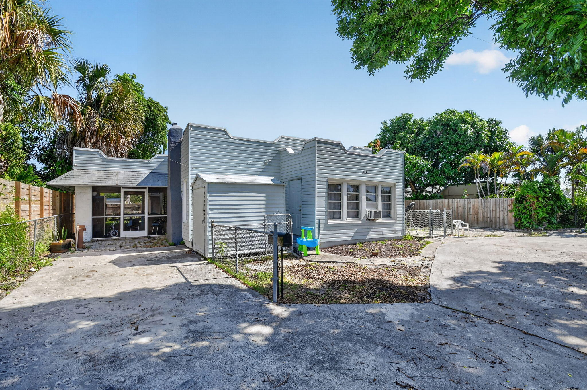 633 Franklin Road — Photo 4