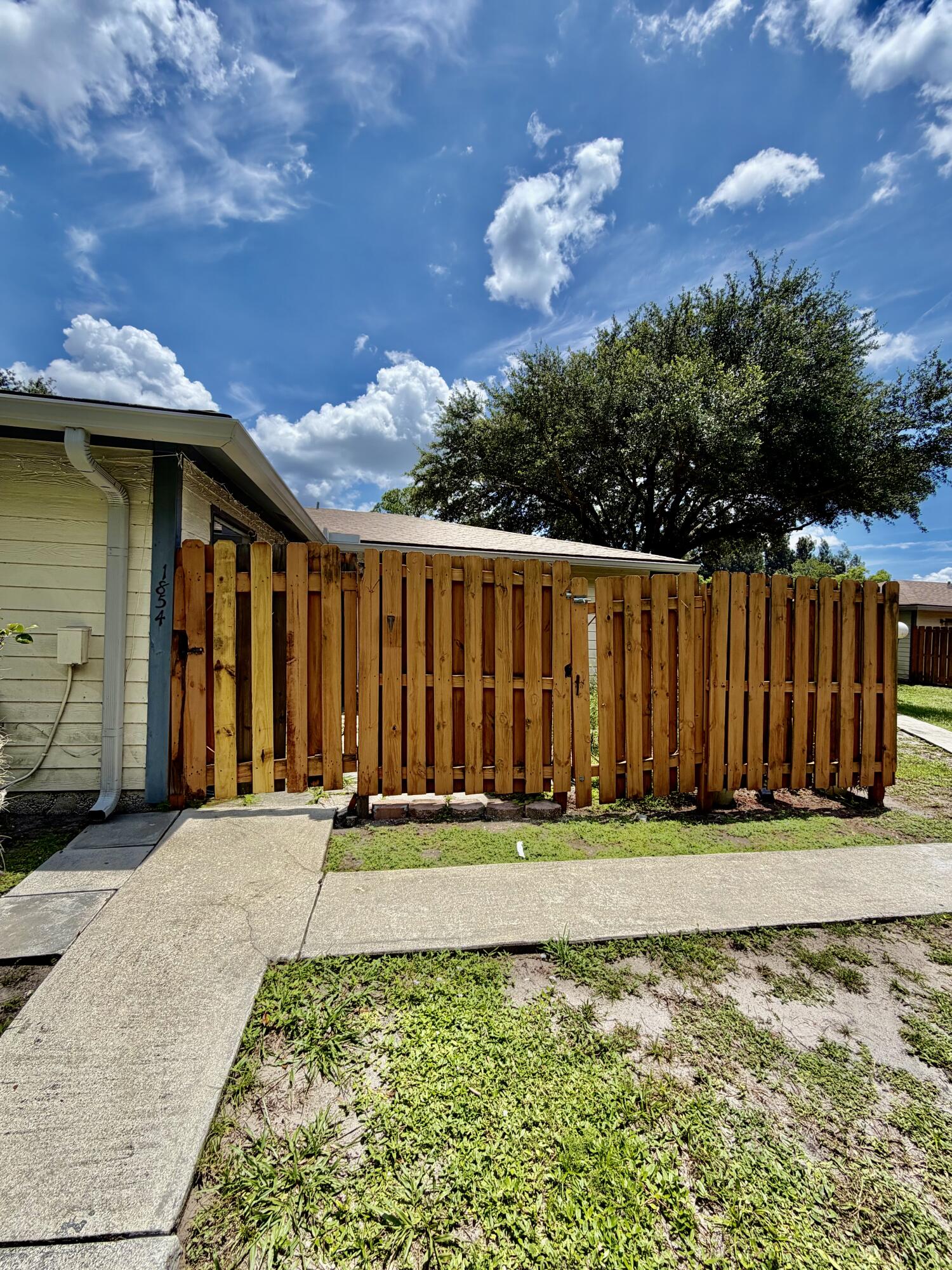1854 My Place Lane, West Palm Beach FL 33417