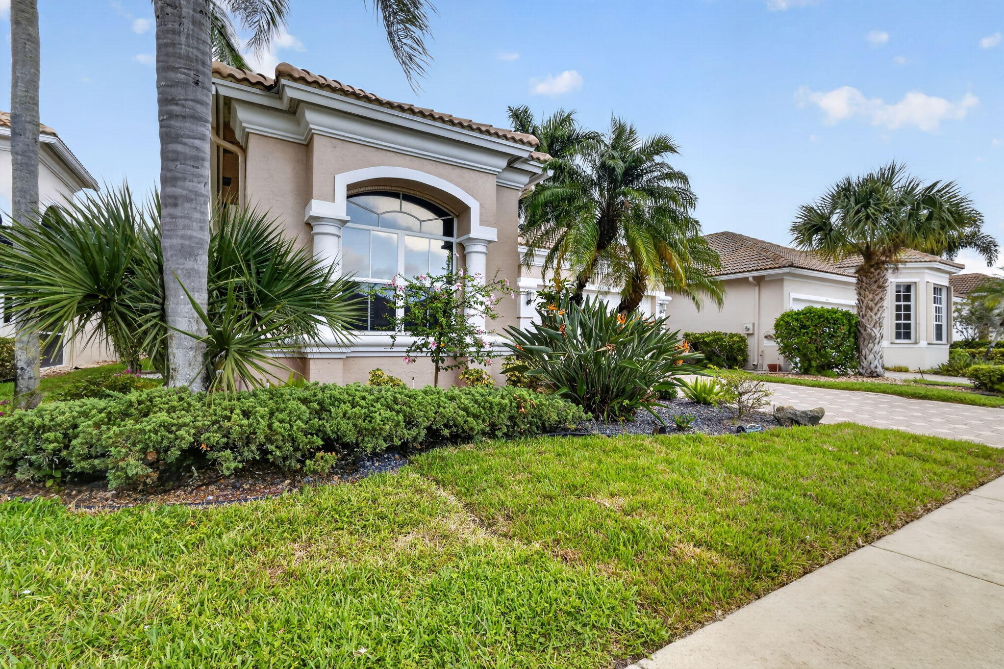 6842 Fairway Lakes Drive — Photo 3