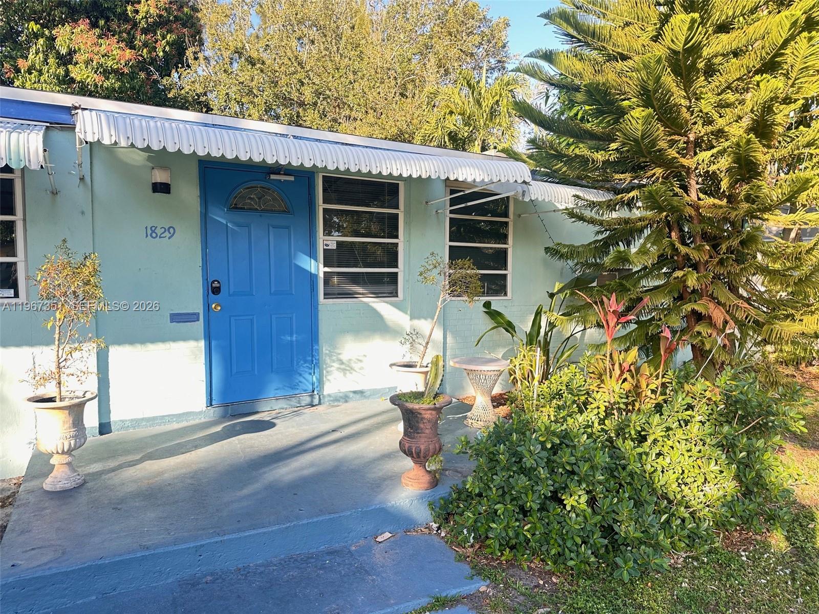 1829 Harding St — Photo 4