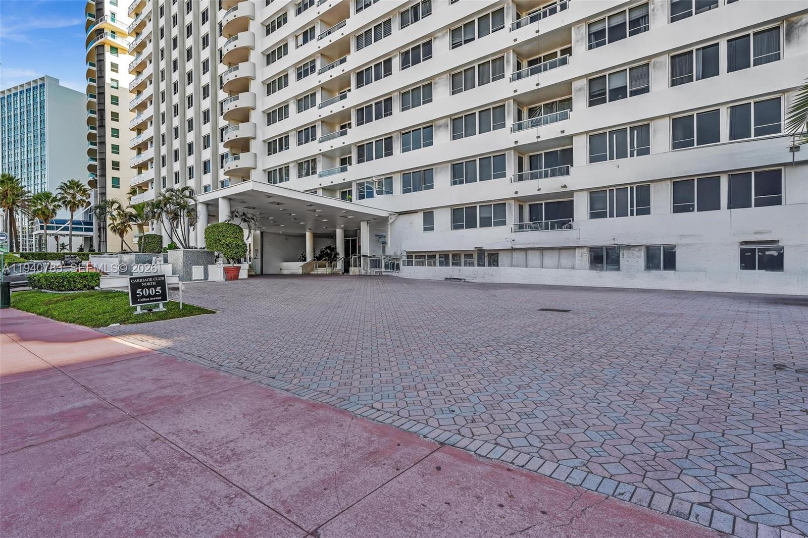 5005 Collins Ave # 824 — Photo 2