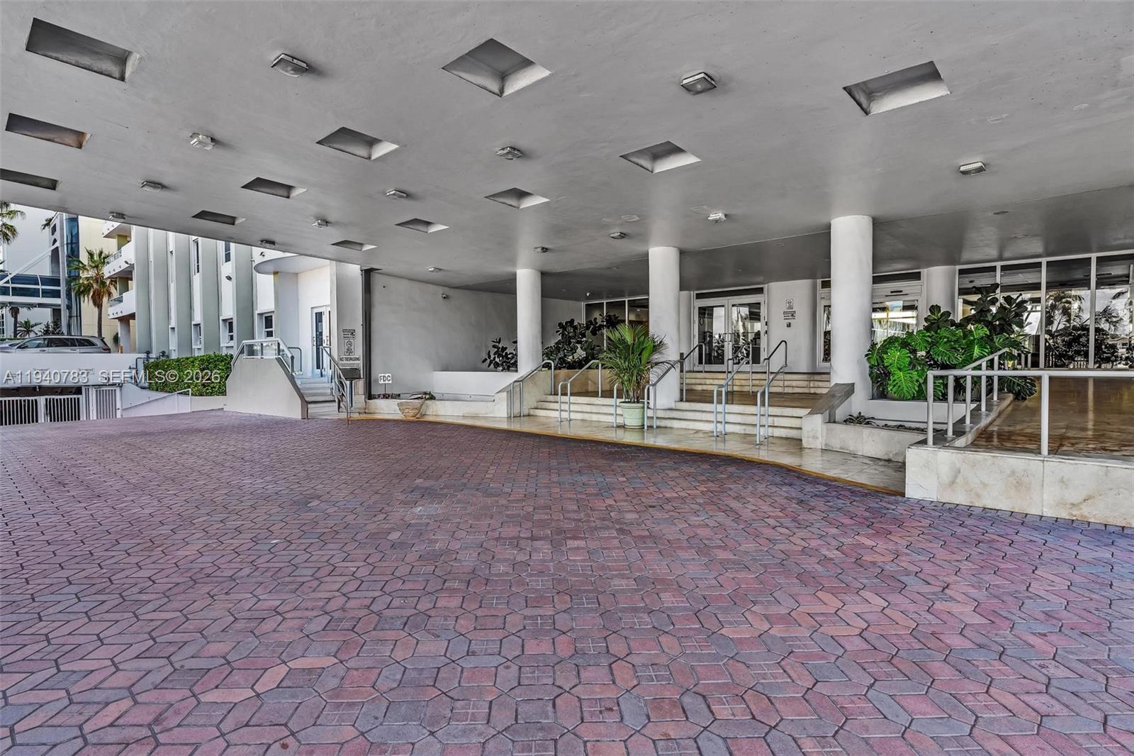 5005 Collins Ave # 824 — Photo 3