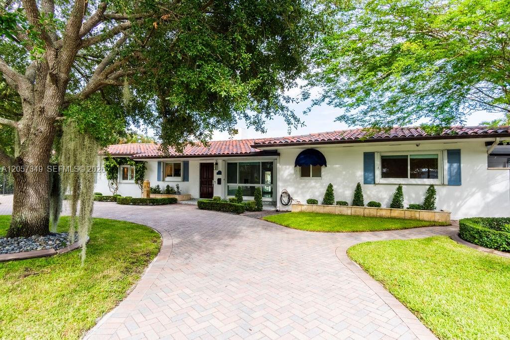 5711 SW 64th Ave, South Miami FL 33143