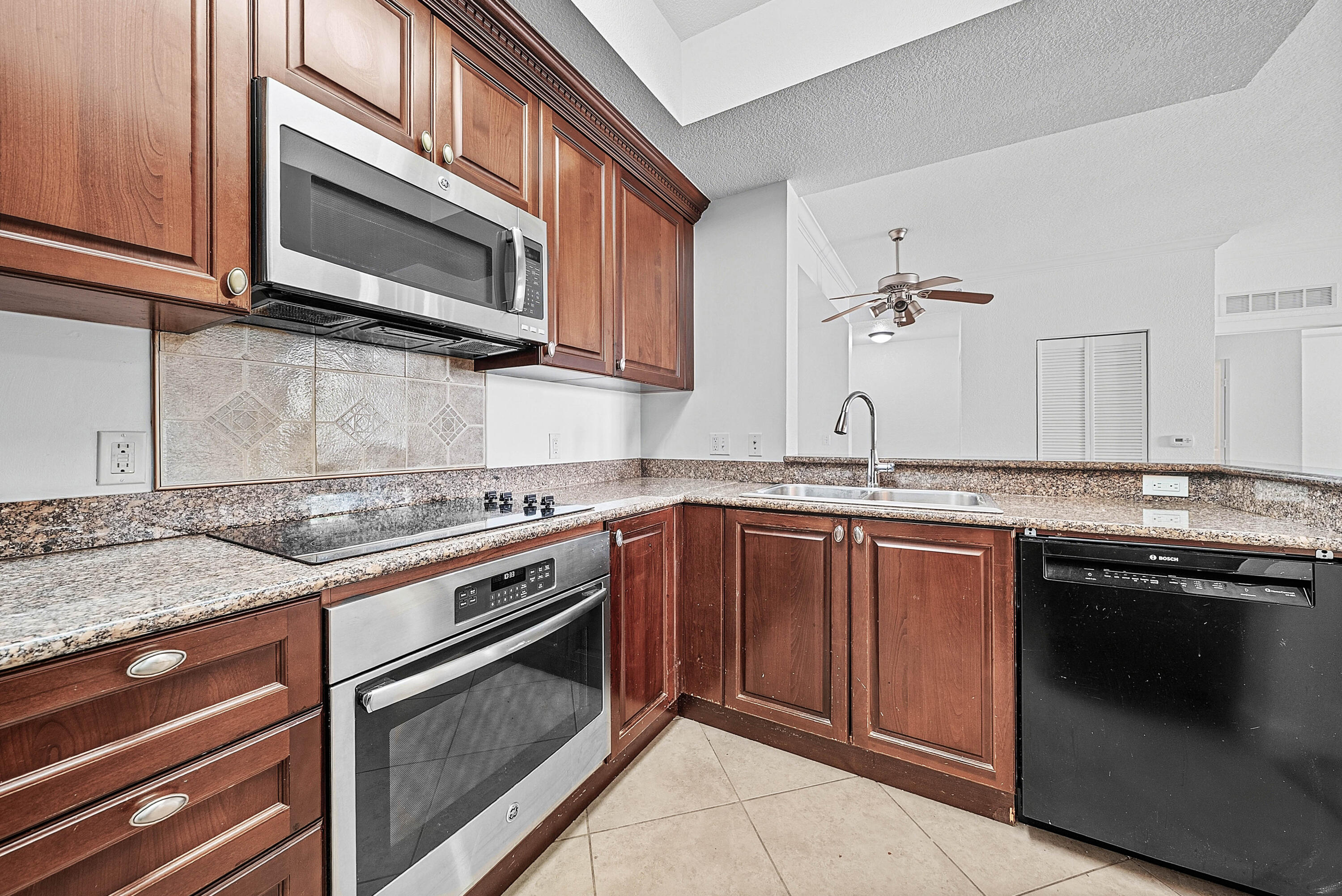 1660 Renaissance Commons Boulevard # 2421 — Photo 3