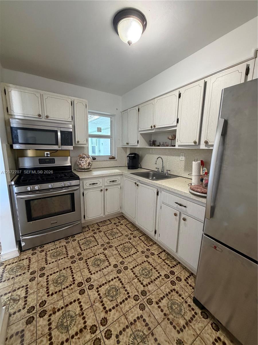720 Collins Ave # 502 — Photo 5