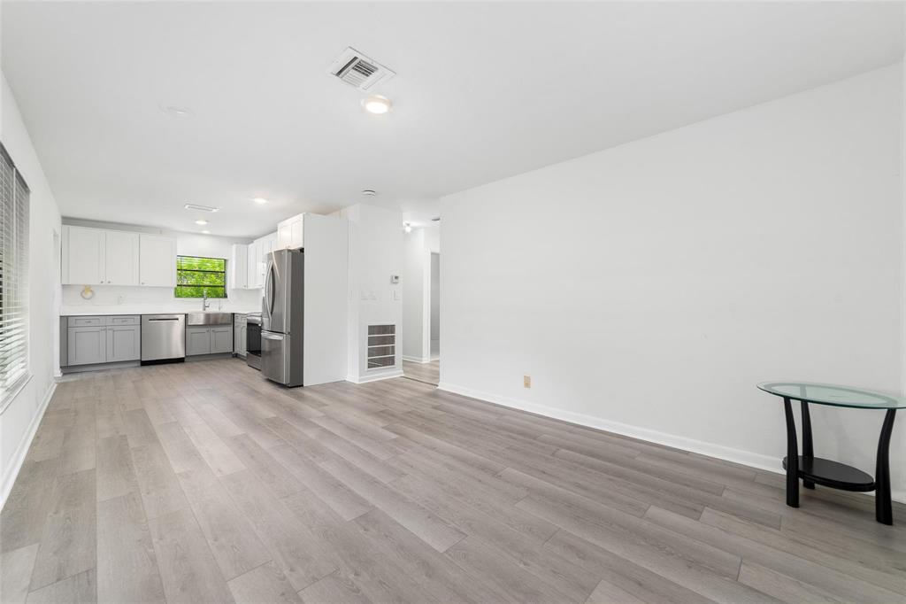 1273 NE 37TH Street — Photo 3