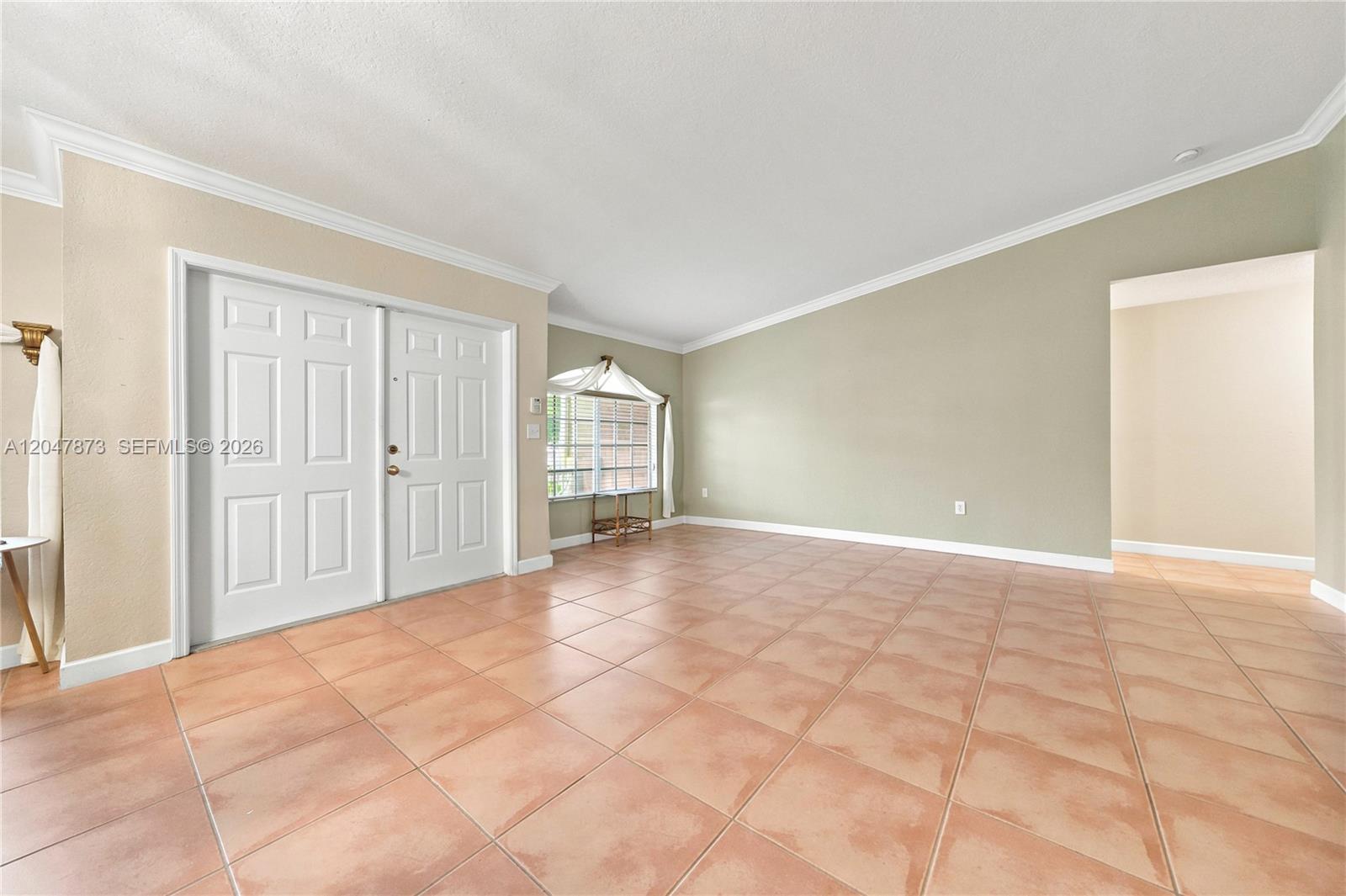 15059 SW 33rd Ter — Photo 3