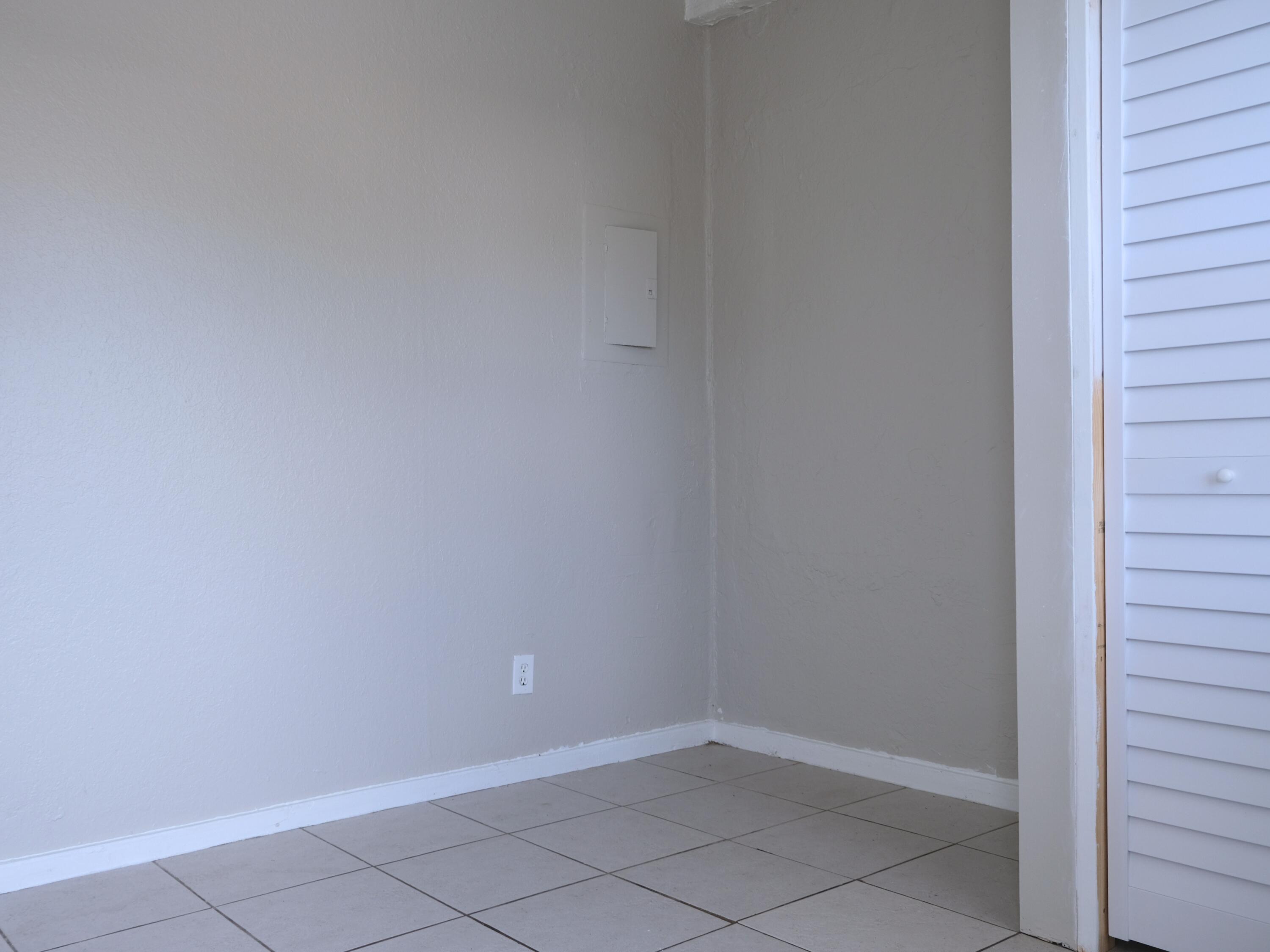 1104 22ND Street # B — Photo 3