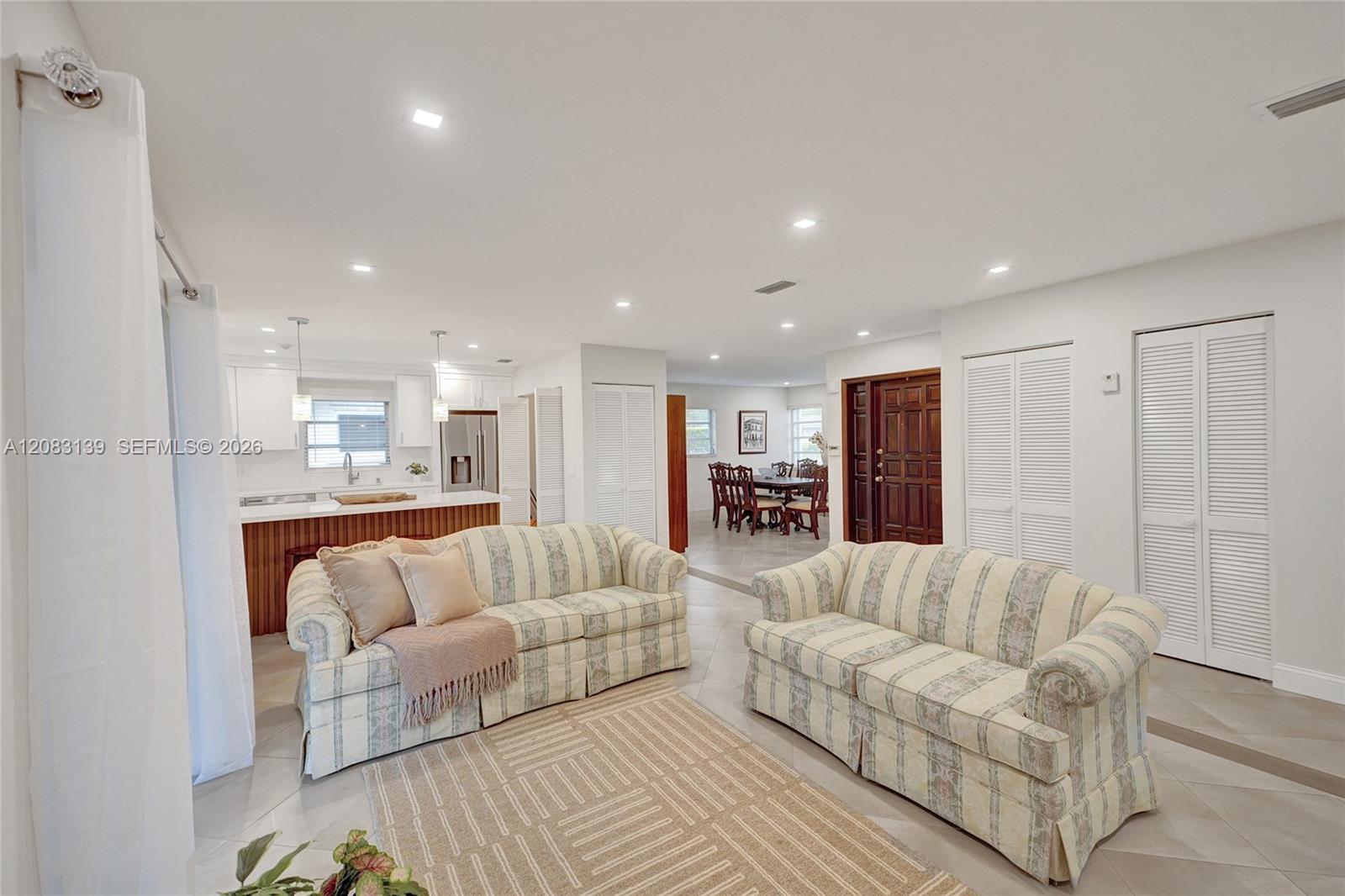 10214 SW 26th Ter — Photo 4