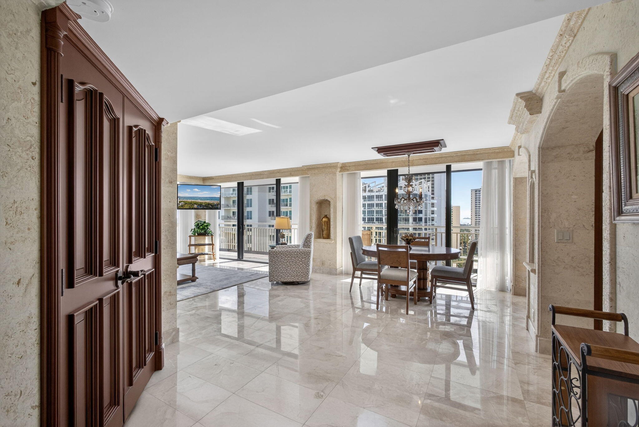 3400 N Ocean Drive ph — Photo 5