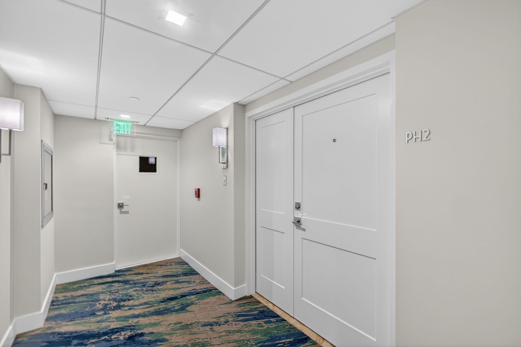 3400 N Ocean Drive ph — Photo 2