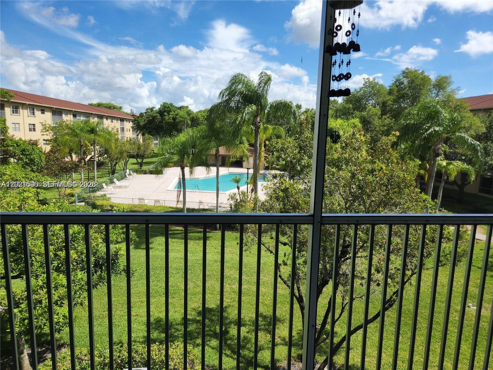 12501 SW 14th St # 314R, Pembroke Pines FL 33027