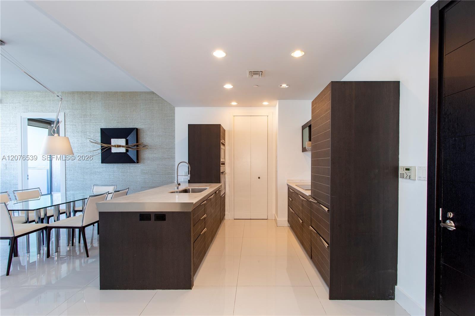 200 BISCAYNE BLVD WY # 4512 — Photo 5