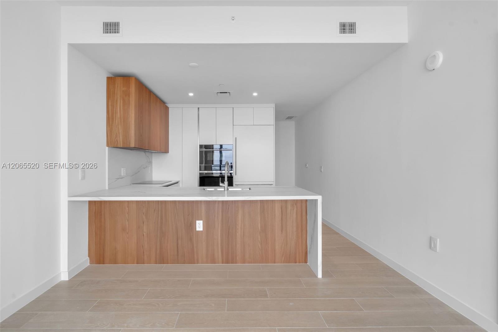 1400 Biscayne Blvd # 2905 — Photo 3