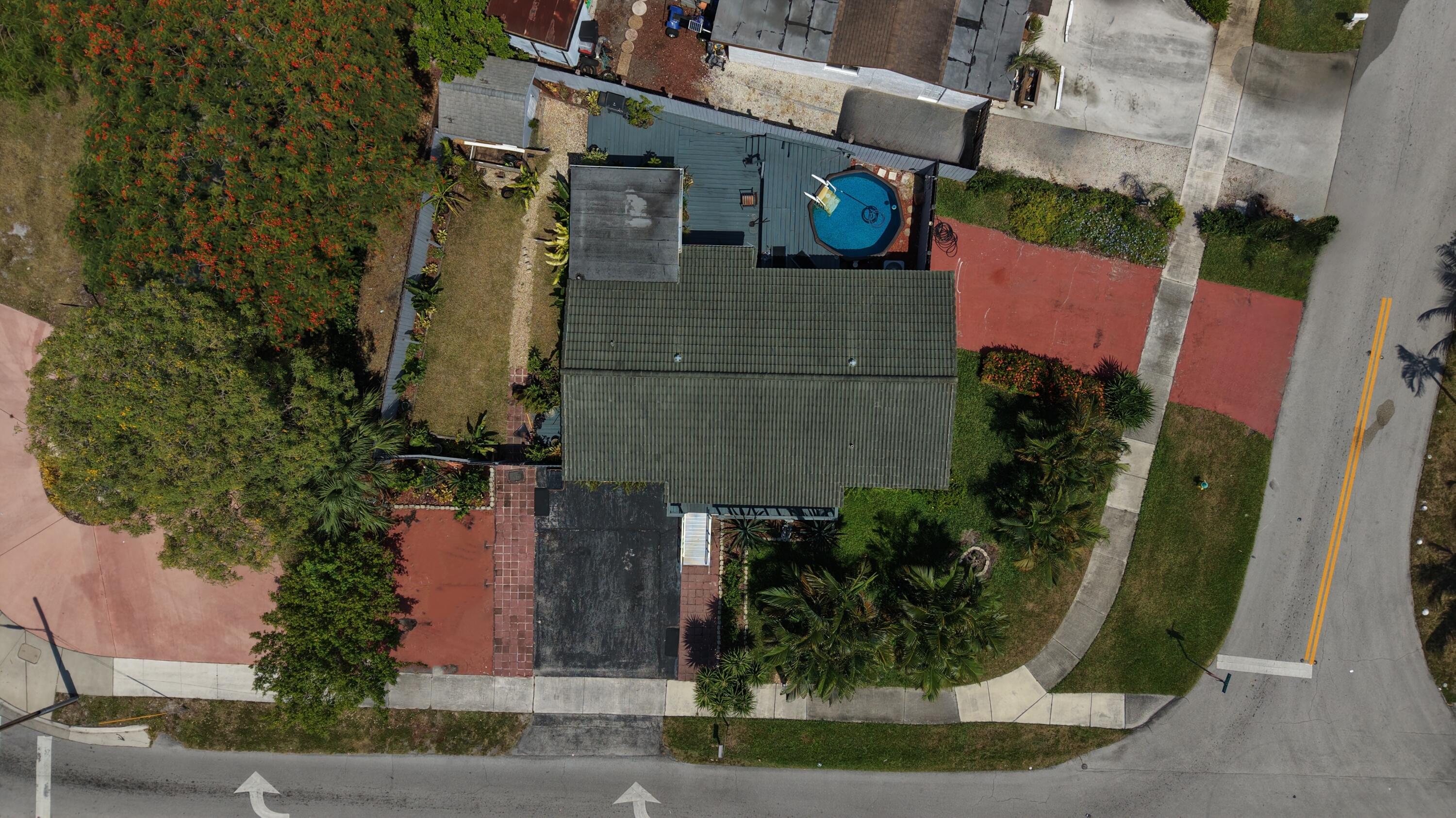 1010 SW 6TH Avenue — Photo 2