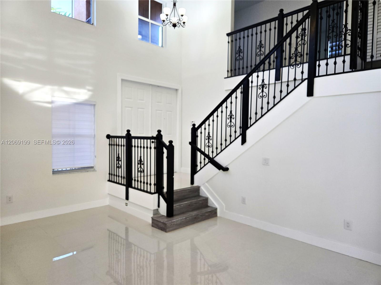 3124 SW 154th Pl — Photo 3