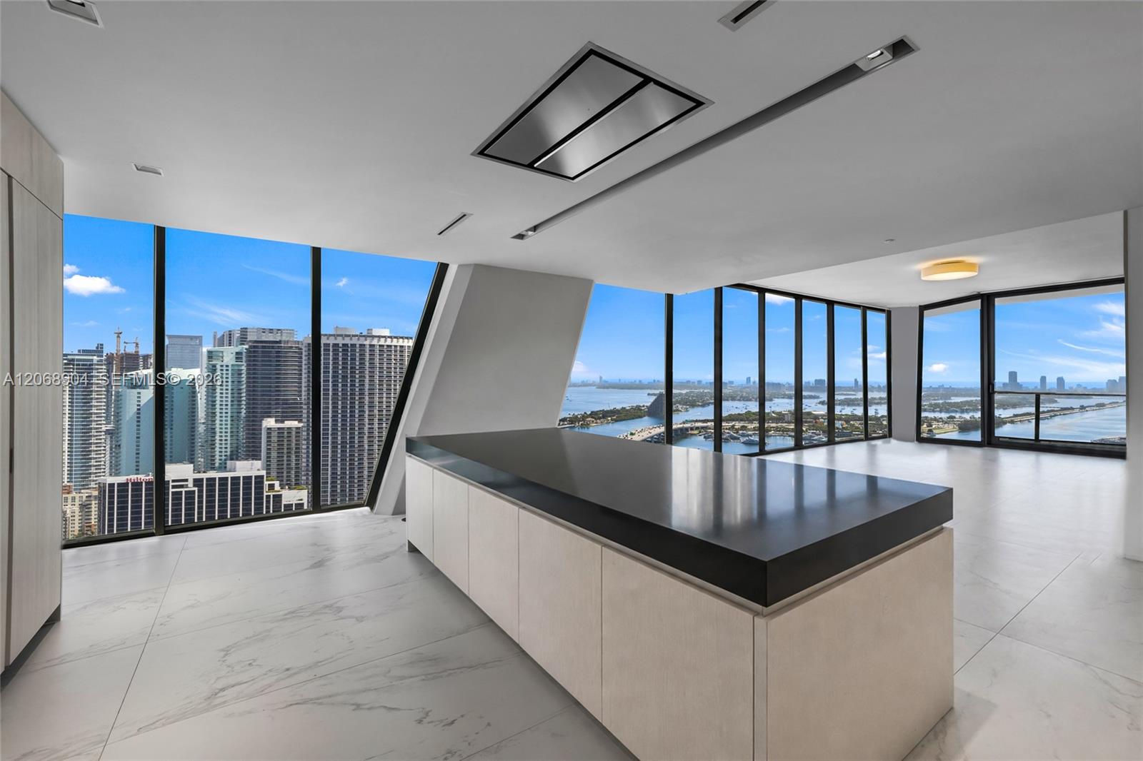 1000 Biscayne Blvd # 3901 — Photo 3