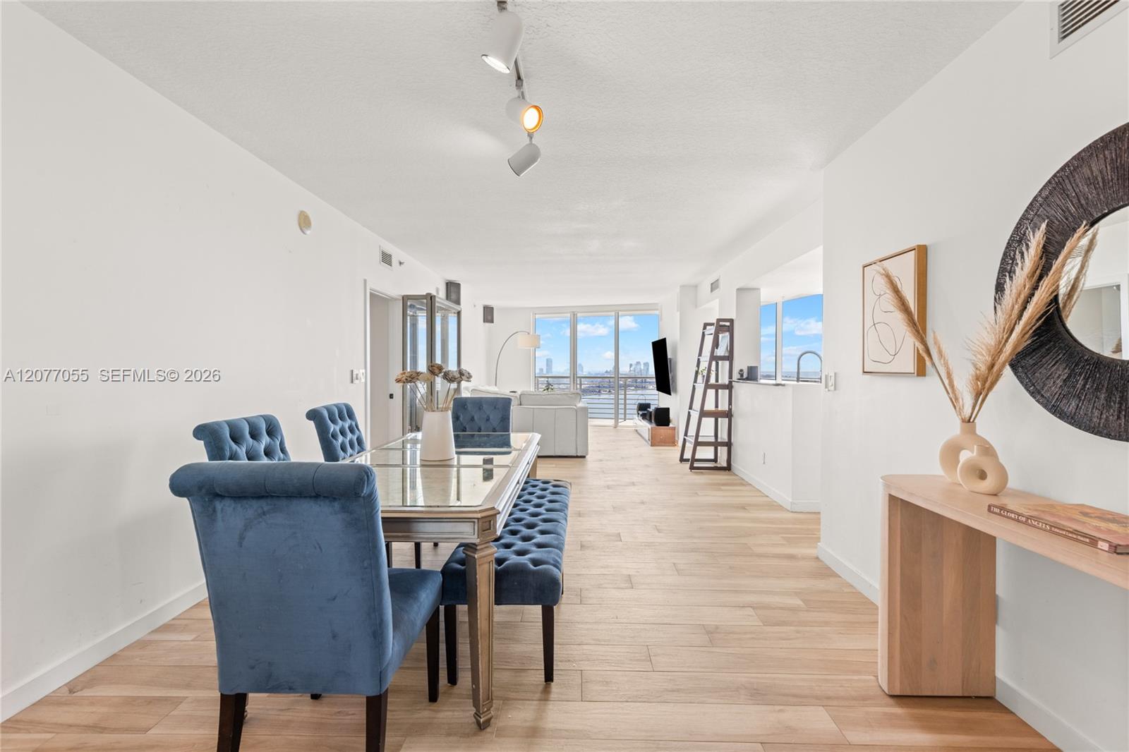 325 S Biscayne Blvd # 2723 — Photo 2