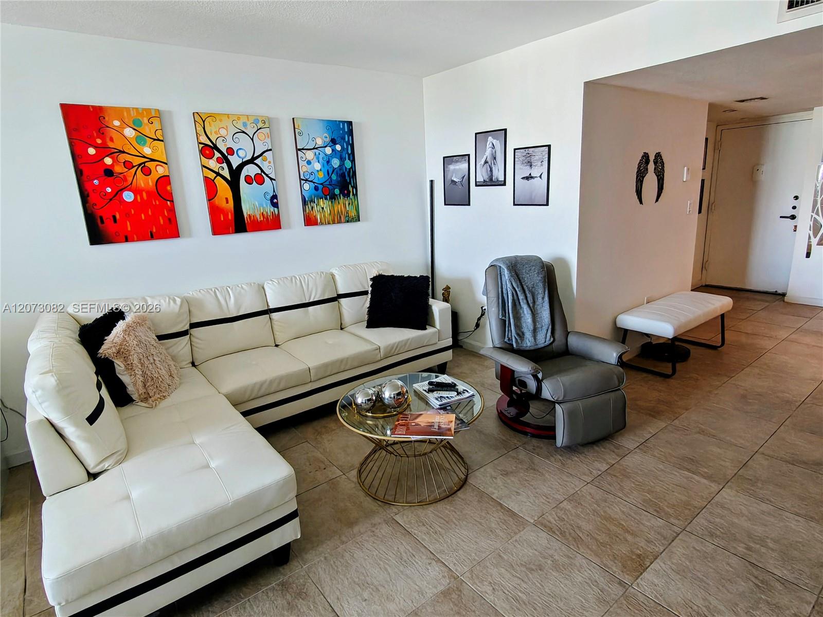 2333 Brickell Ave # 2814 — Photo 3
