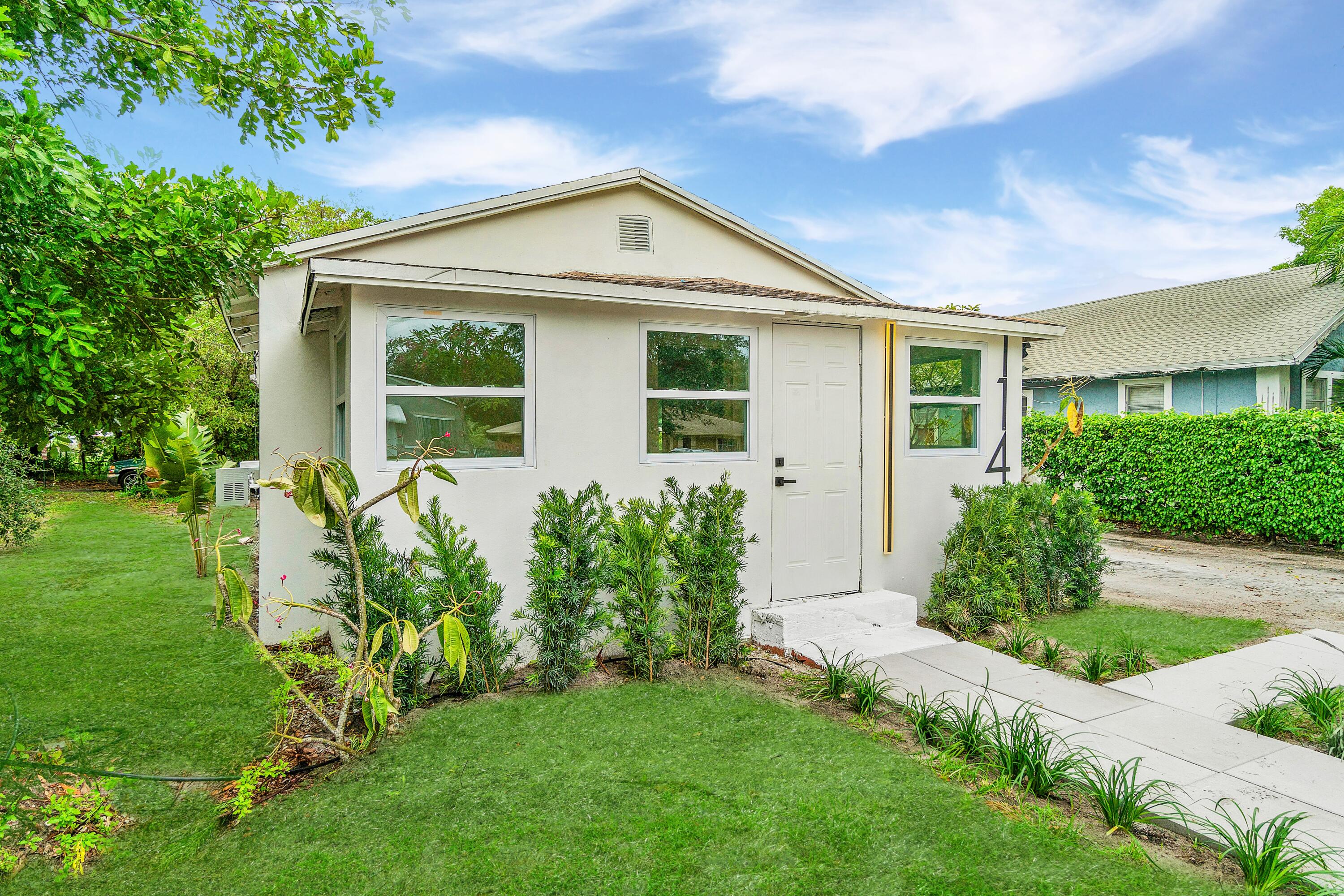 114 NW 10th Avenue, Delray Beach FL 33444
