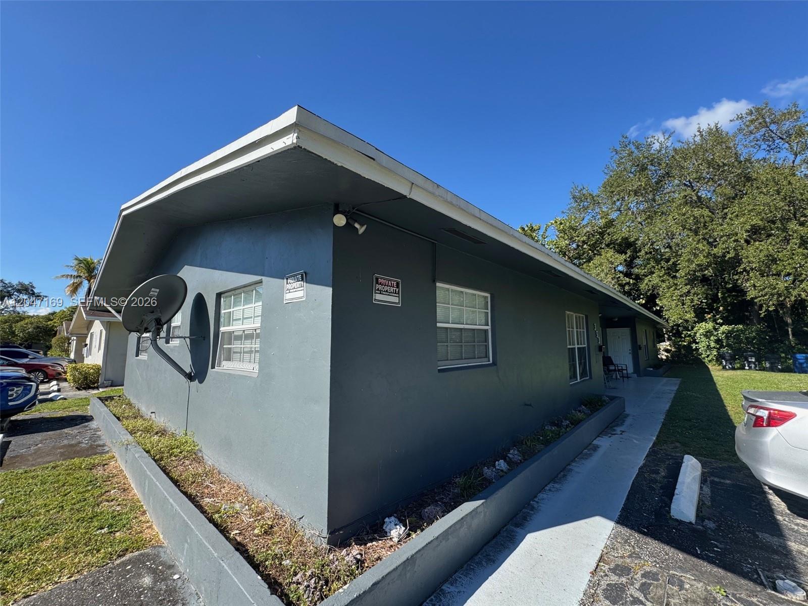 353 SW 19th Ave — Photo 3