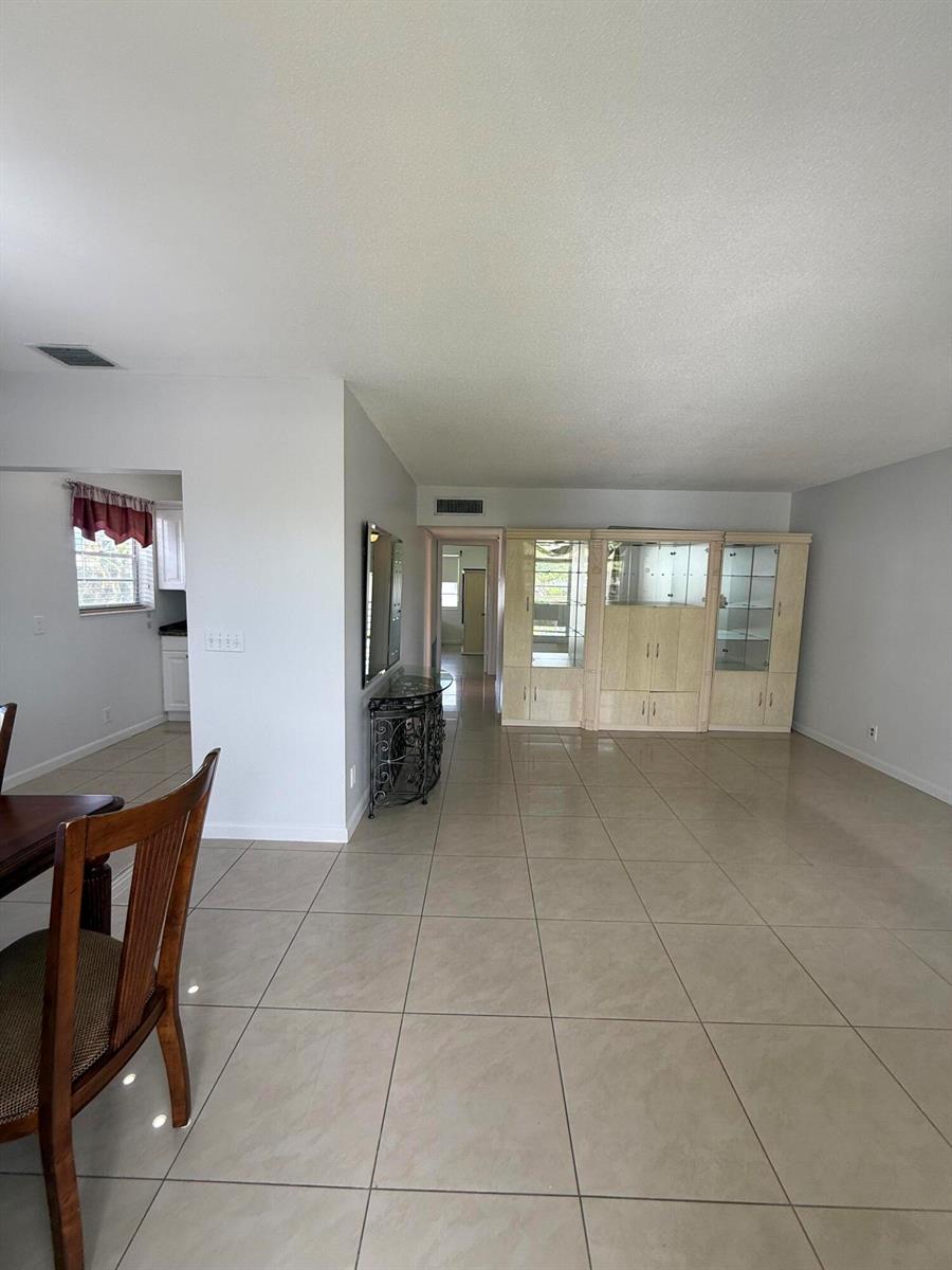 184 Easthampton H, West Palm Beach FL 33417