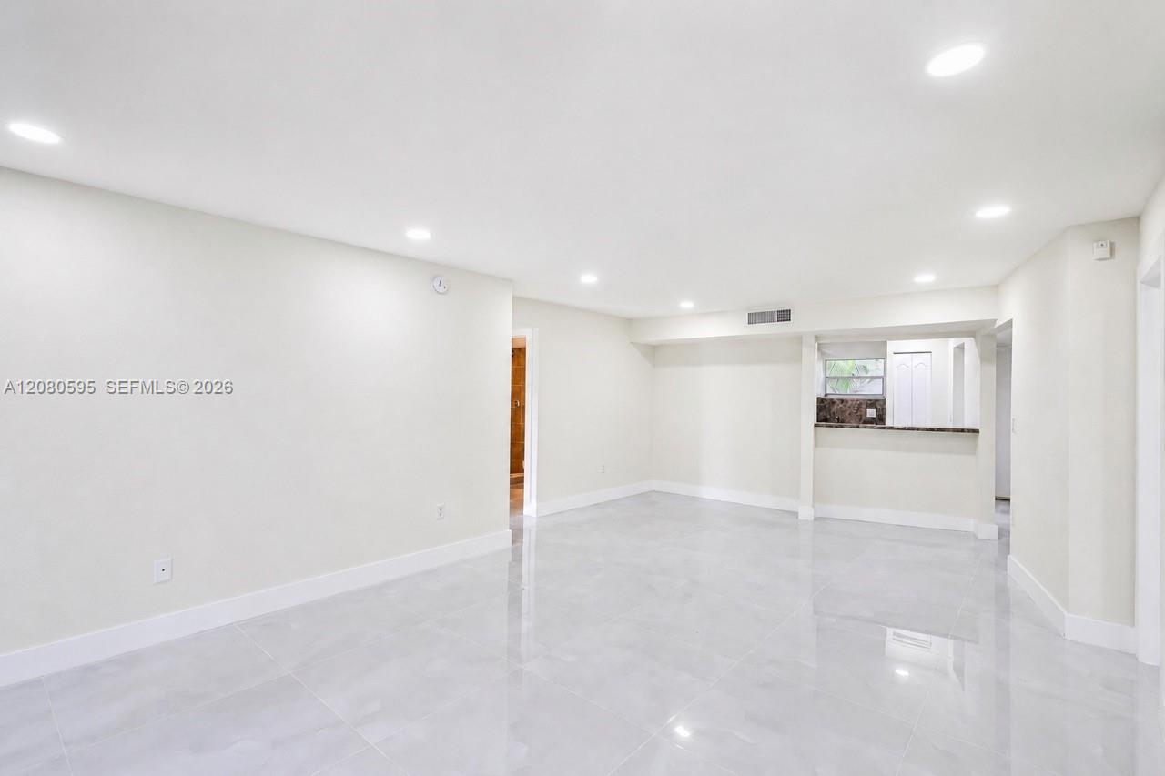 4205 N University Dr # 206 — Photo 4