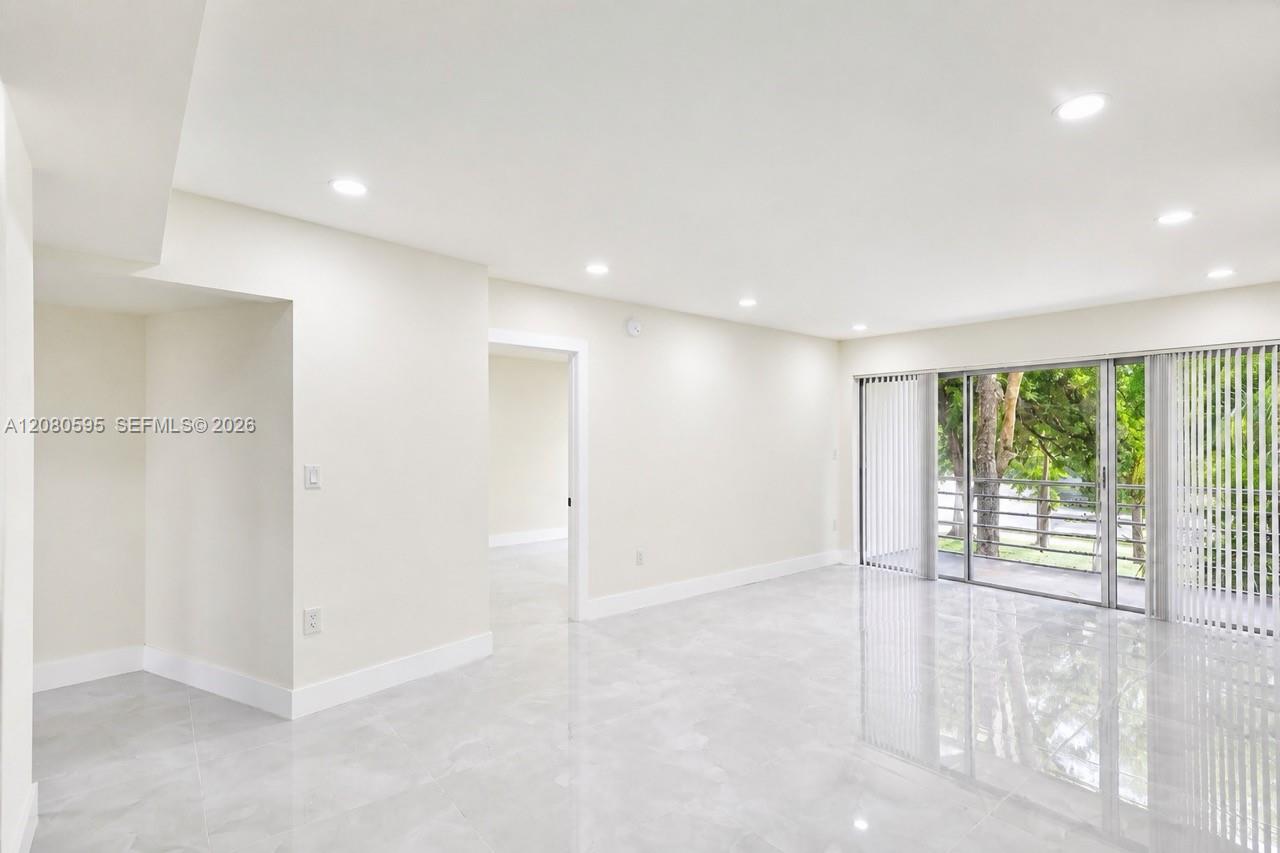 4205 N University Dr # 206 — Photo 5