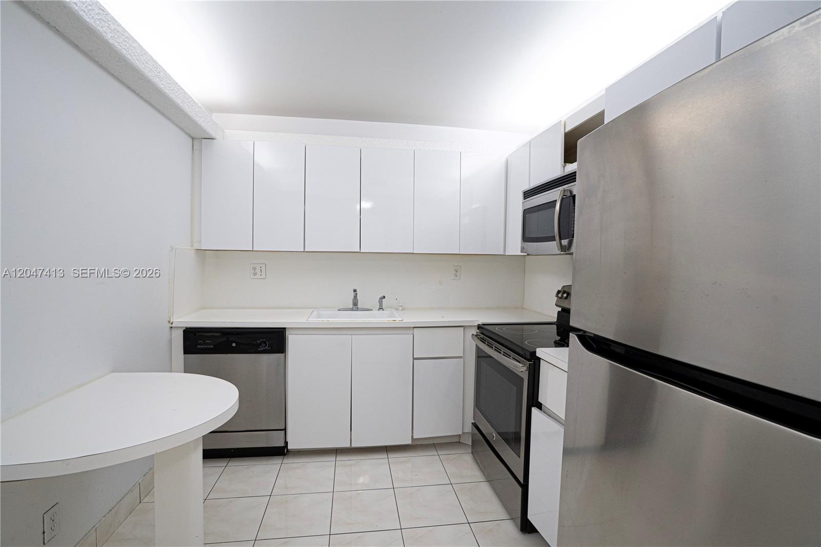 600 Three Islands Blvd # 316, Hallandale Beach FL 33009