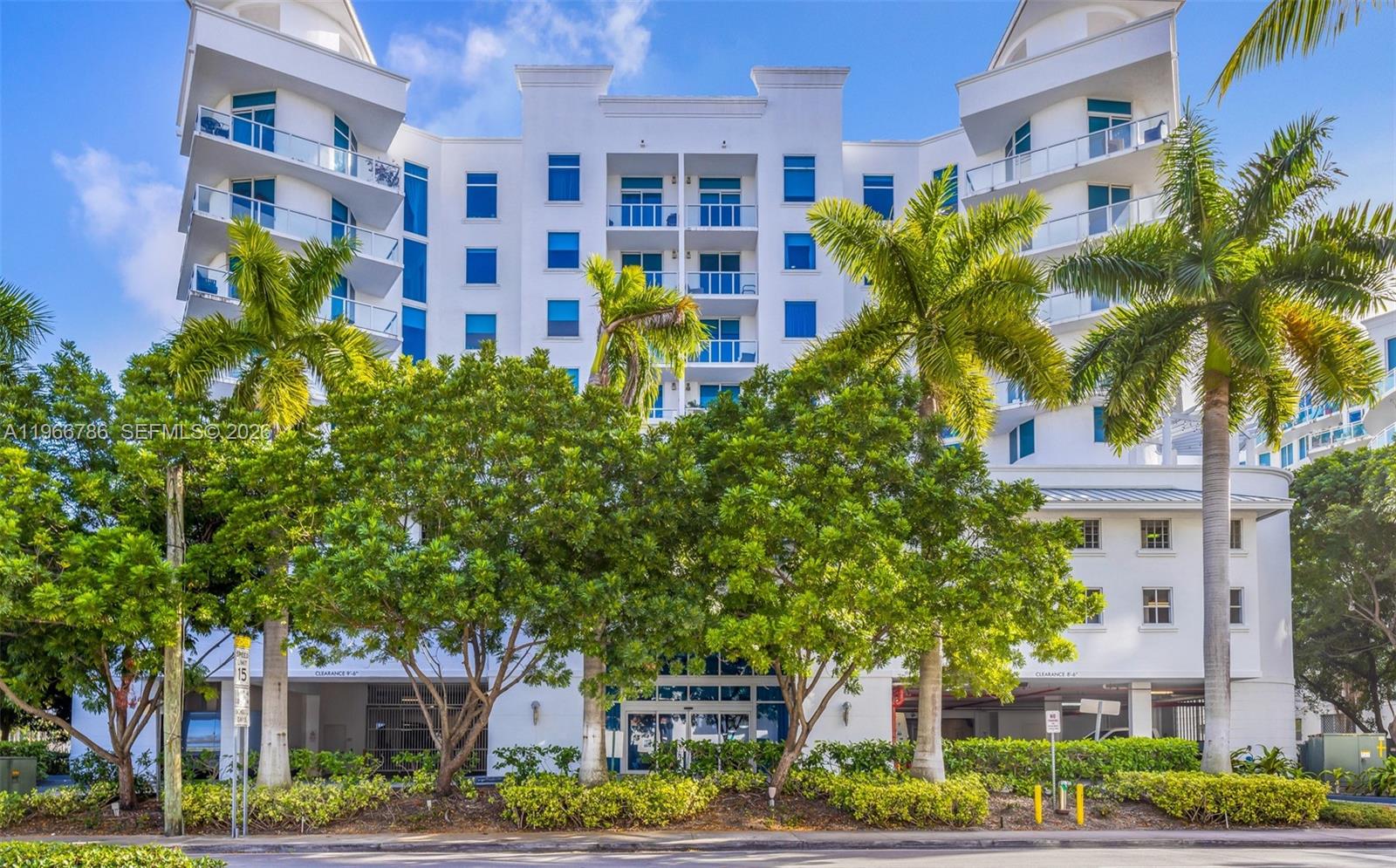 3030 NE 188th St # 602, Aventura FL 33180