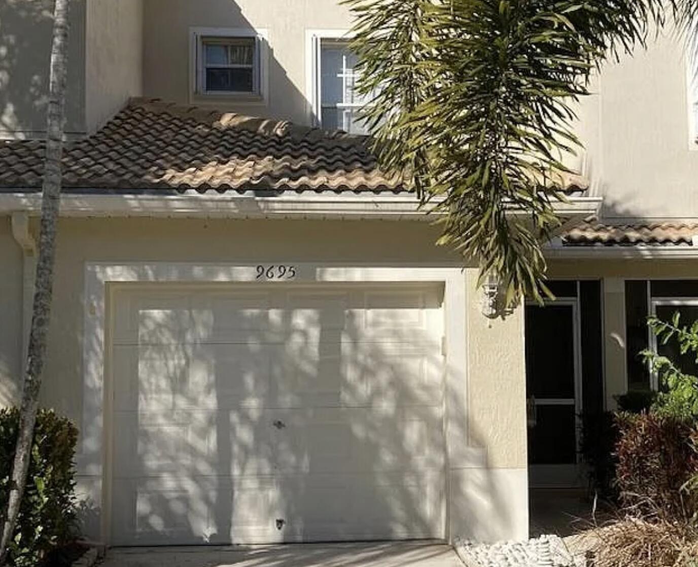 9695 Porta Leona Lane, Boynton Beach FL 33472