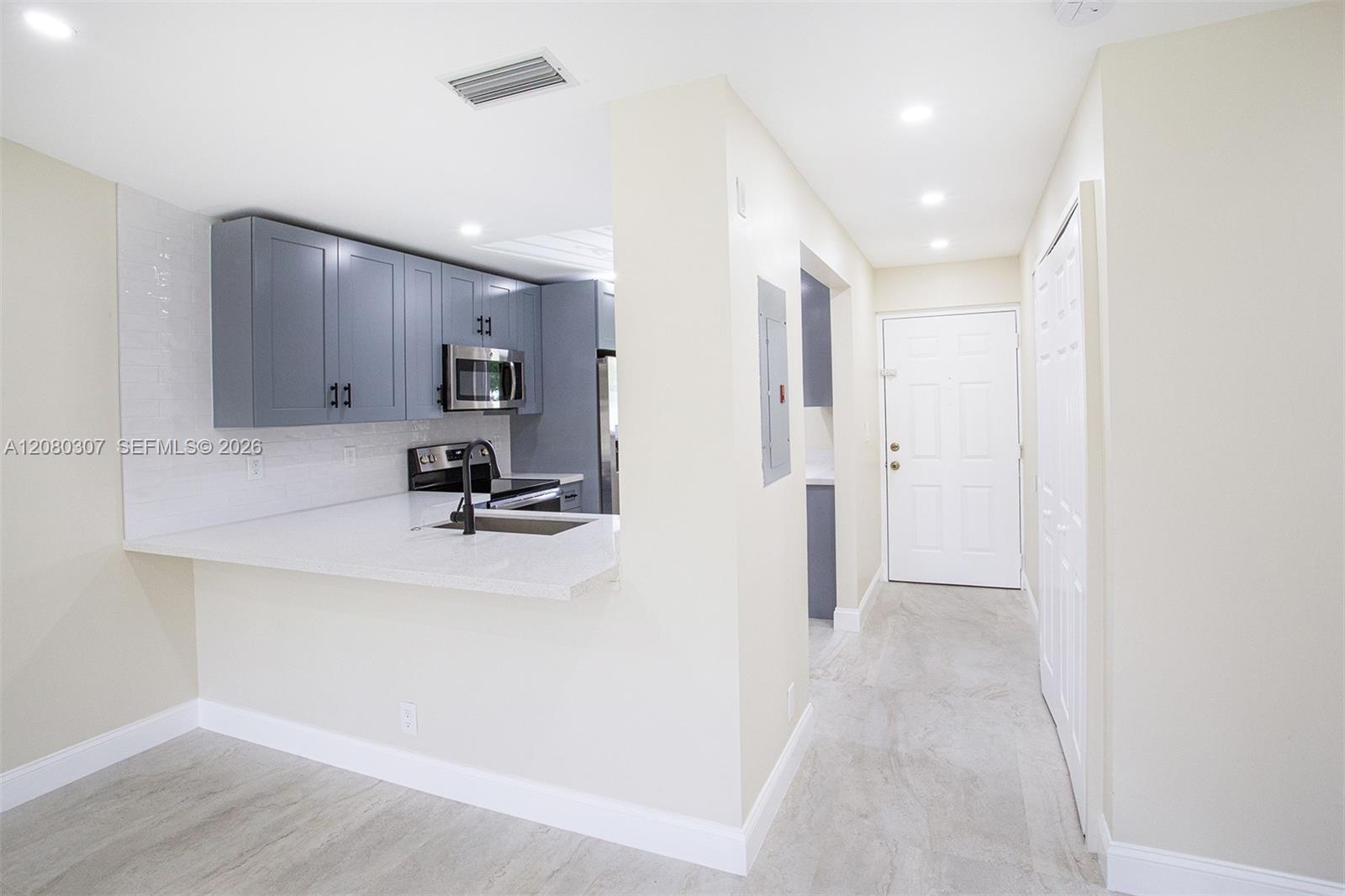 9431 Boca Cove Cir # 1009 — Photo 2