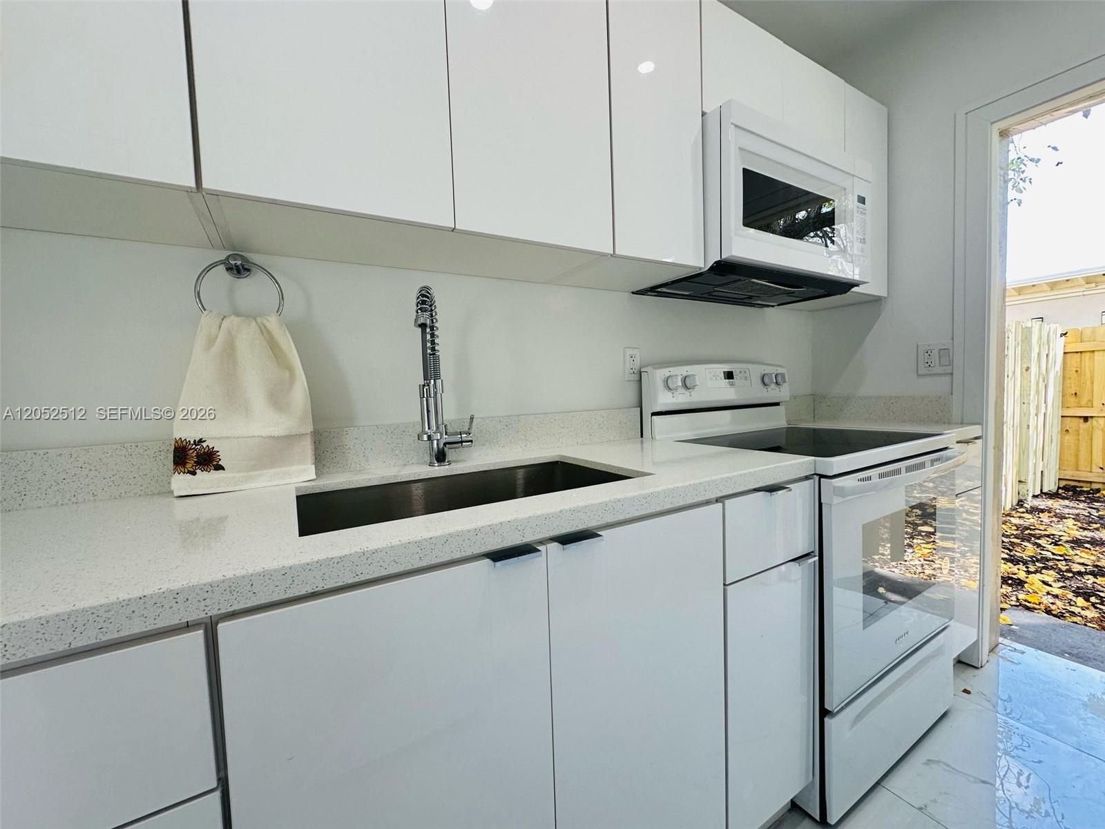 407 SE 14th Ct # 1, Fort Lauderdale FL 33316