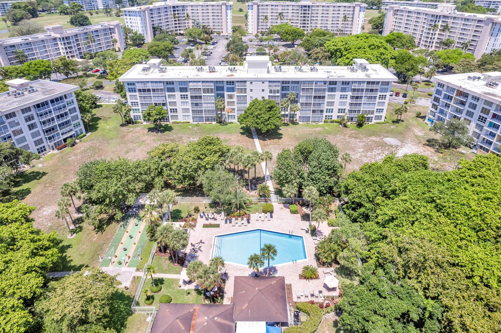 2650 S Course Drive # 603, Pompano Beach FL 33069