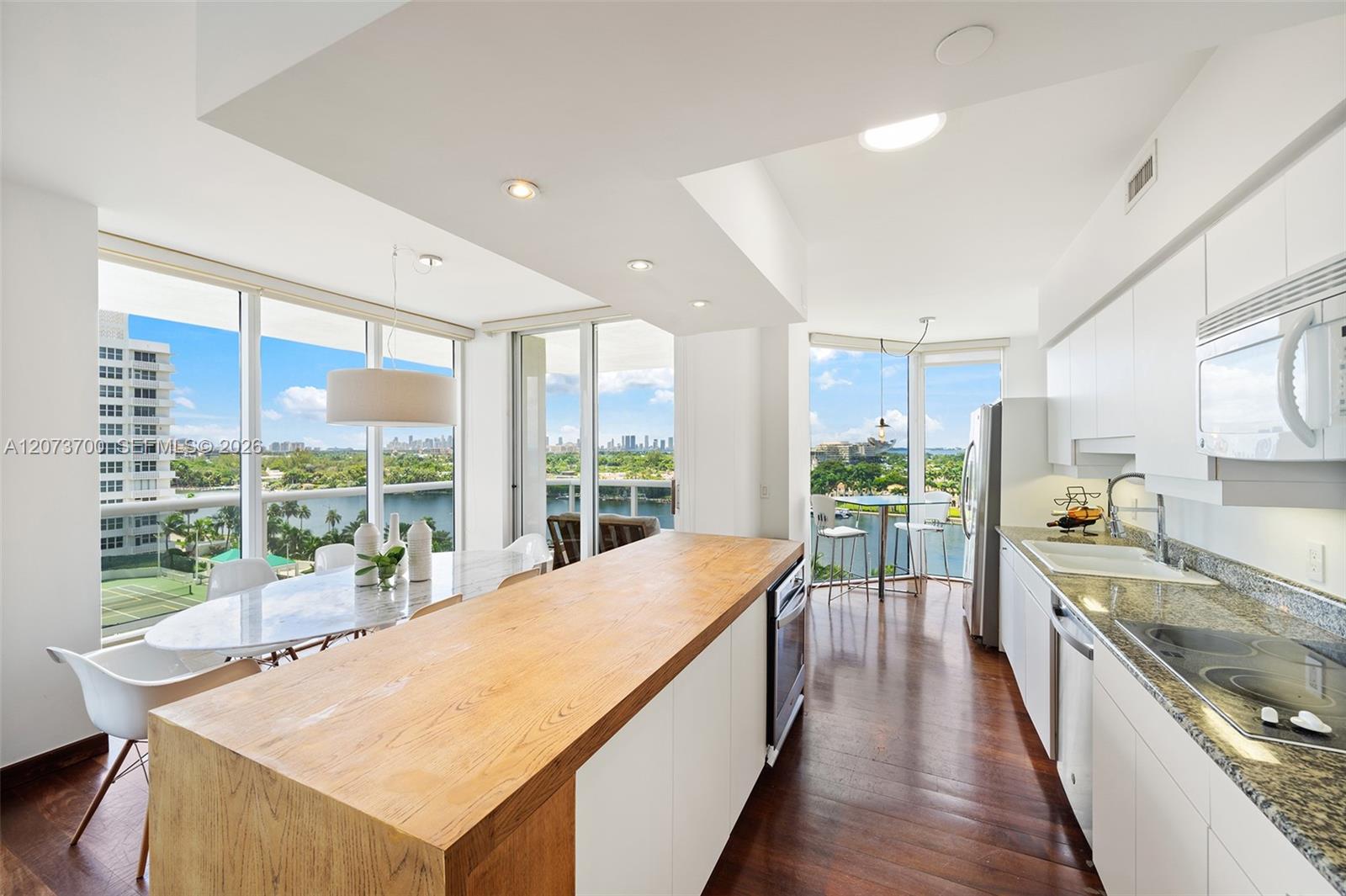 4779 Collins Ave # 1005 — Photo 5