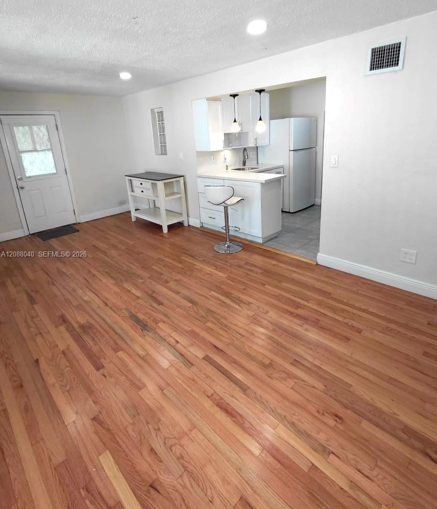 Spacious & Bright 500 SF Studio