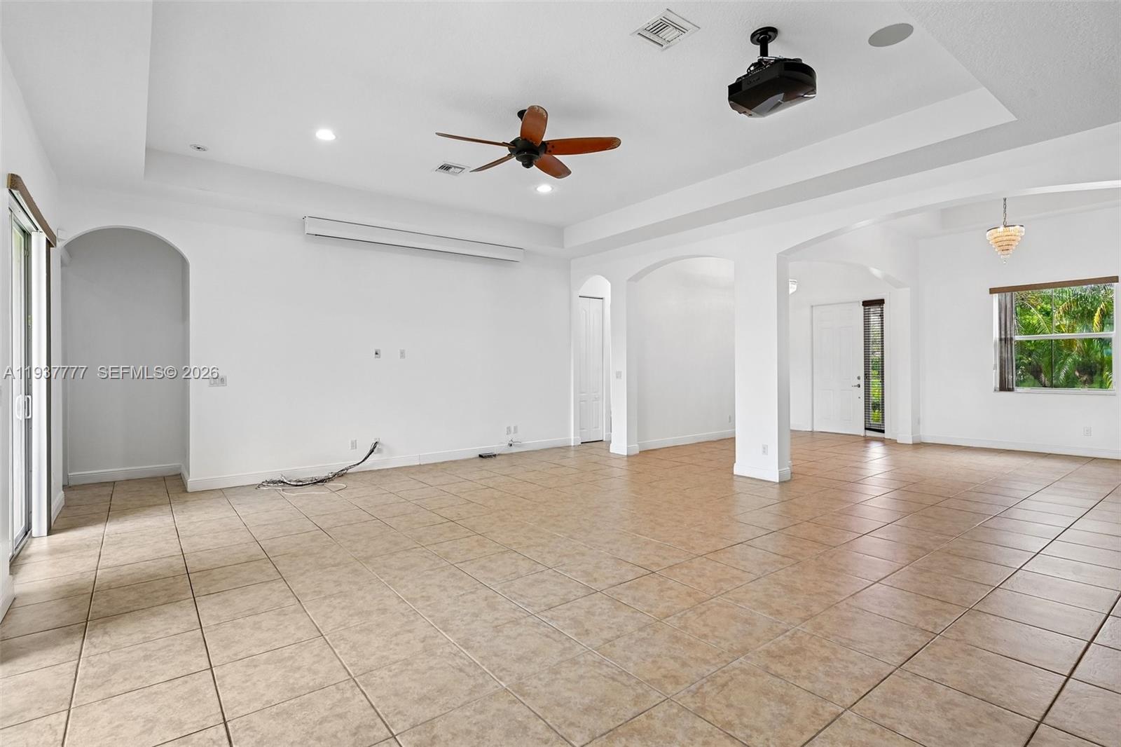6432 SW 55th Pl — Photo 4