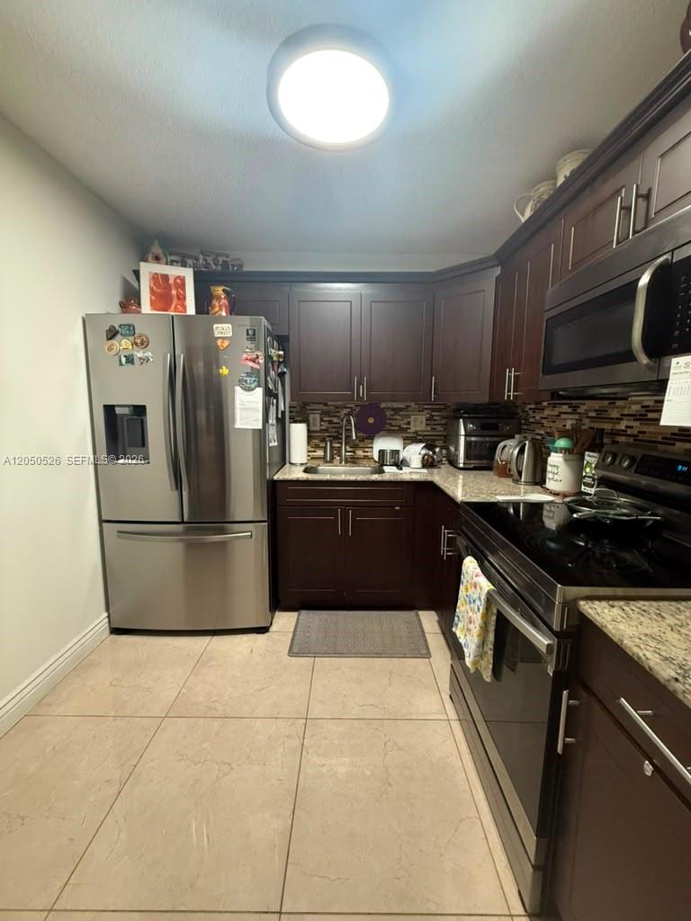 9405 W Flagler St # 212D, Miami FL 33174