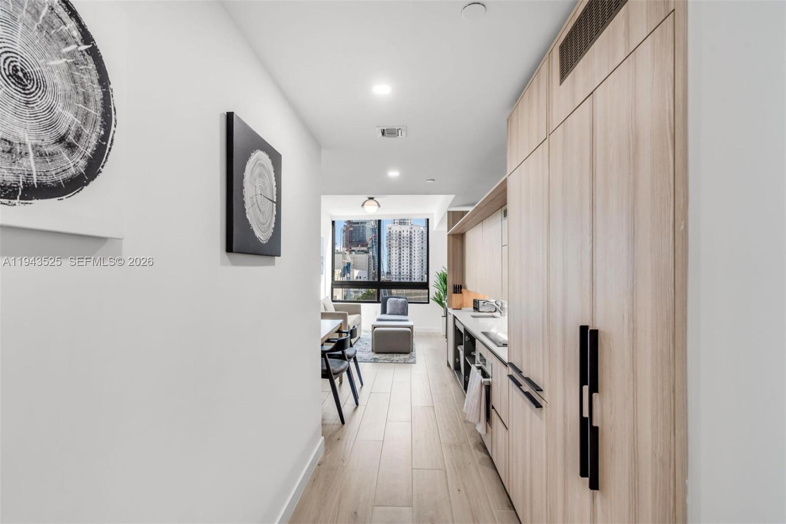 225 N Miami Ave # 1005, Miami FL 33128