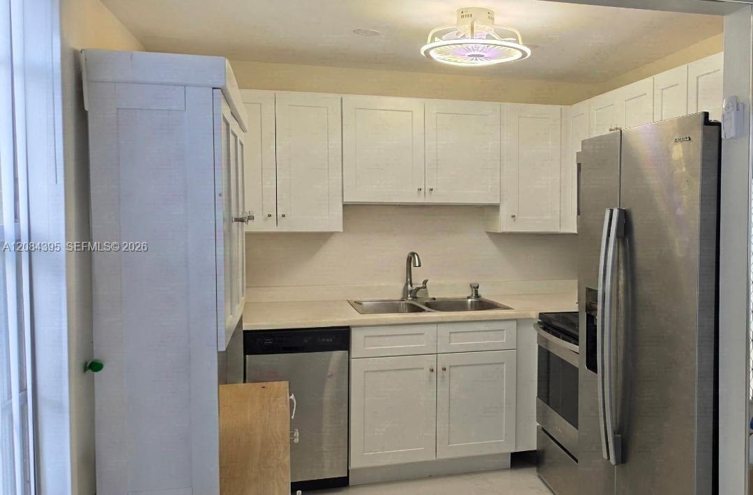 523 Fanshaw M # 523 — Photo 3