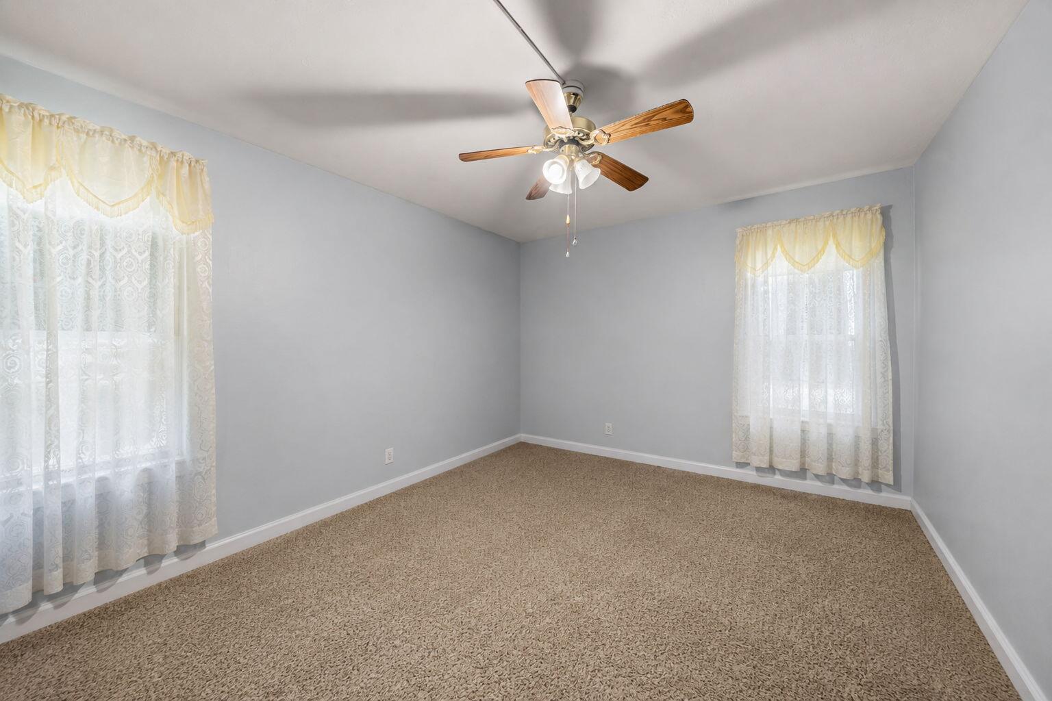 6807 NW 80TH Court — Photo 4