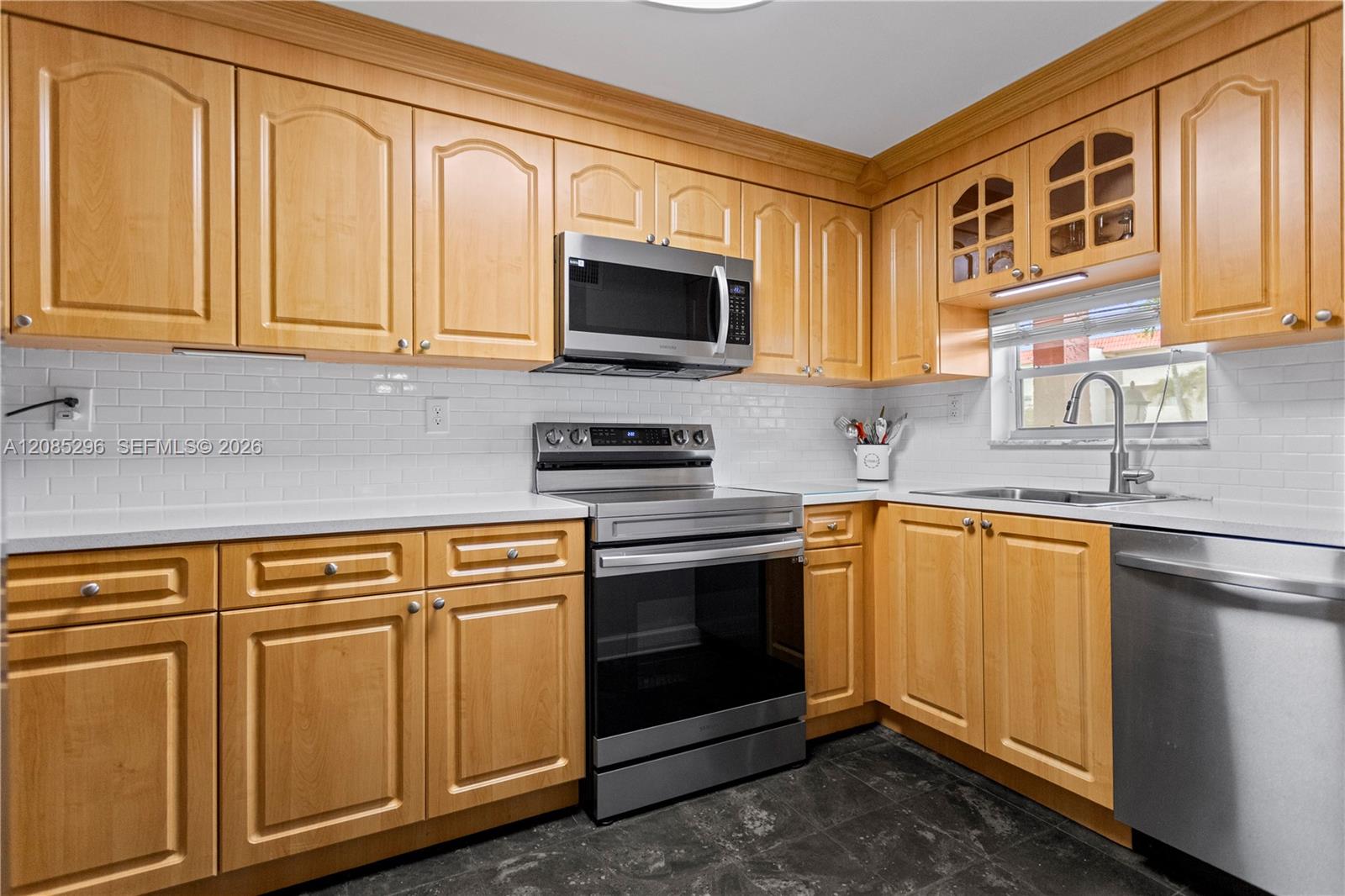 691 S Hollybrook Dr # 105 — Photo 2