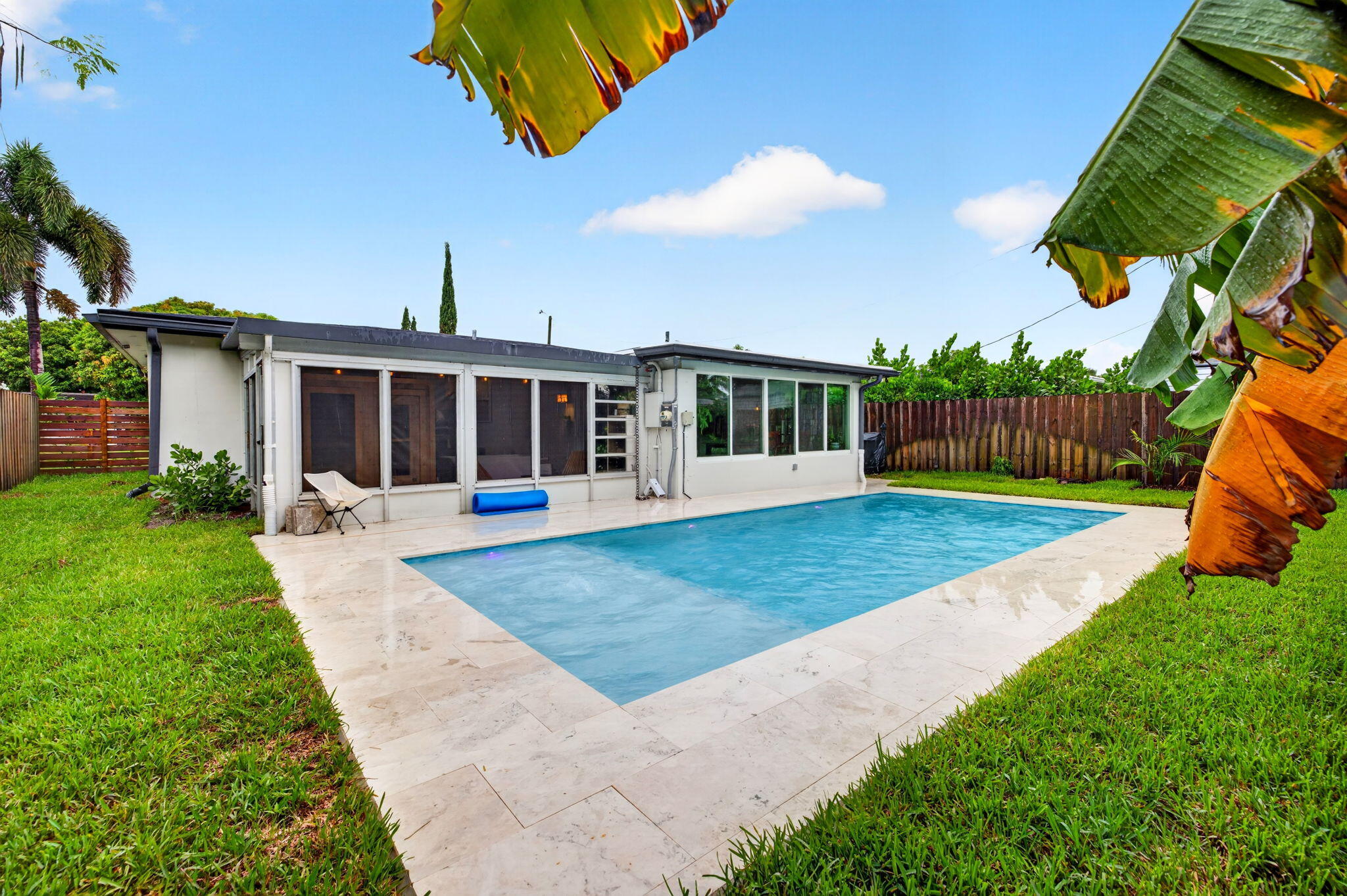 4670 NE 4TH Avenue, Oakland Park FL 33334