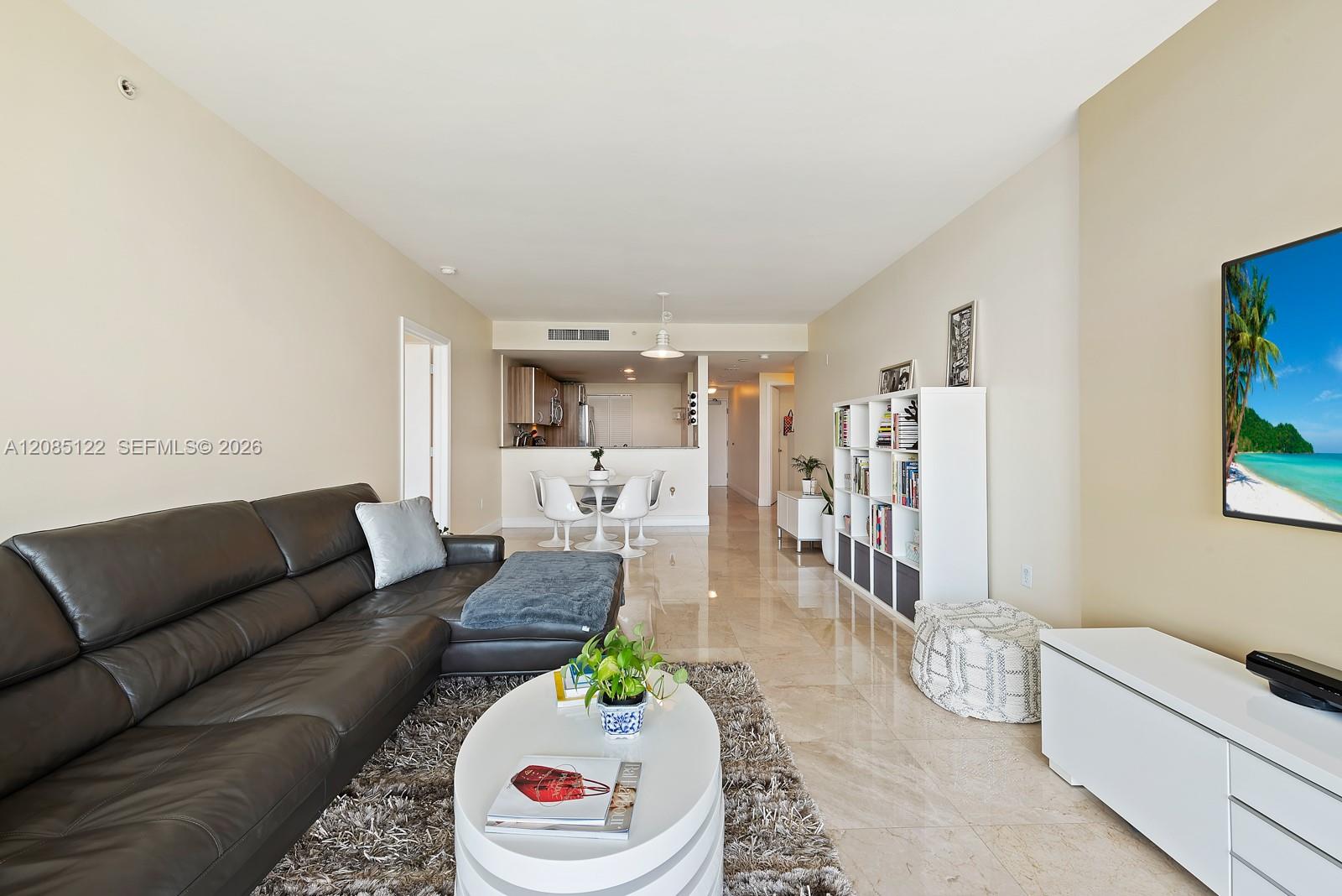 6305 Indian Creek Dr # 4D — Photo 4