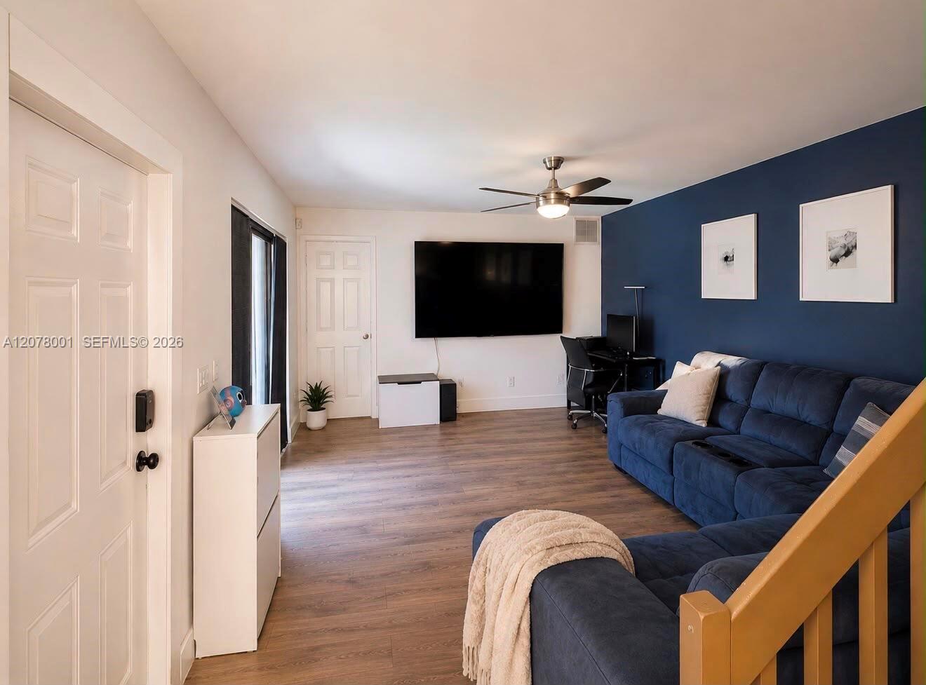 1200 SW 118th Ter # 1200 — Photo 2