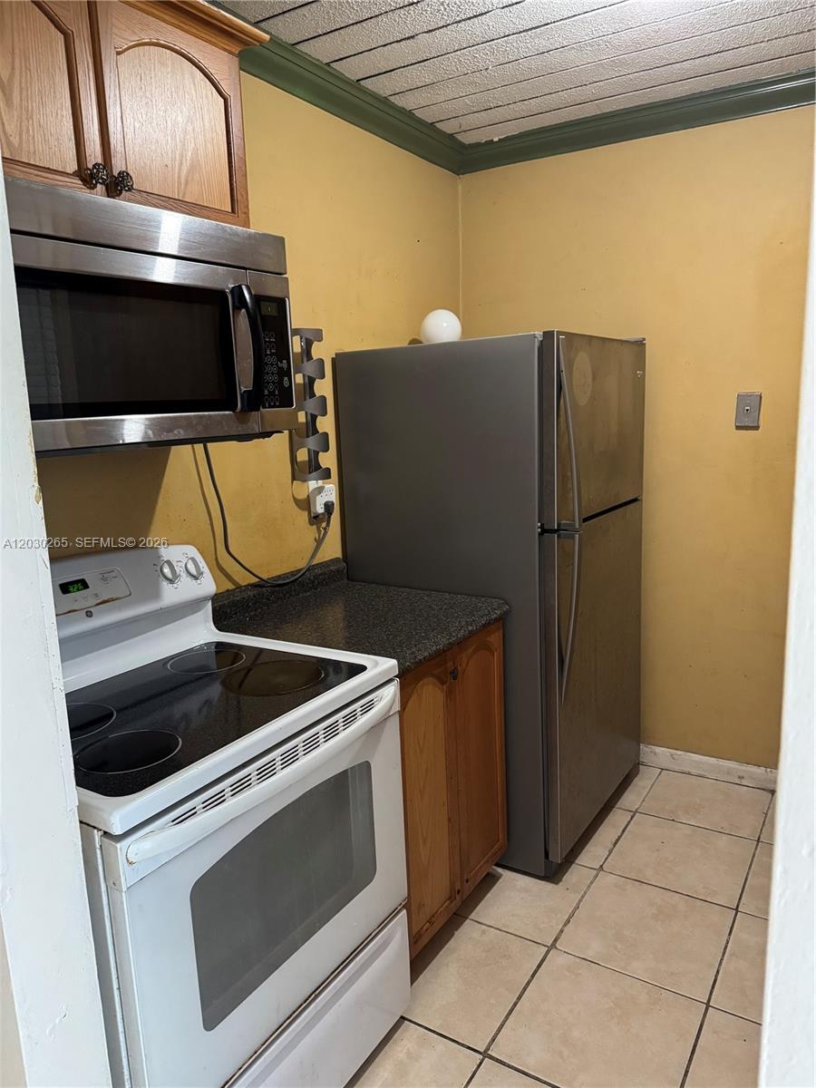 7105 W 13th Ave # 403, Hialeah FL 33014