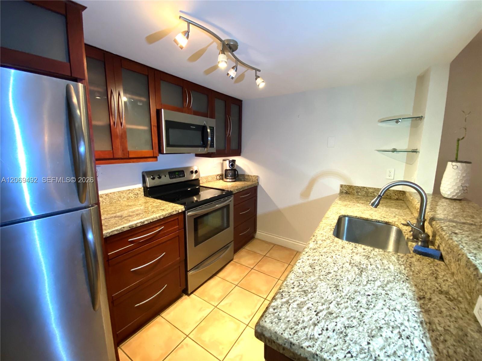 4530 SW 68th Ct Cir # 6 — Photo 3