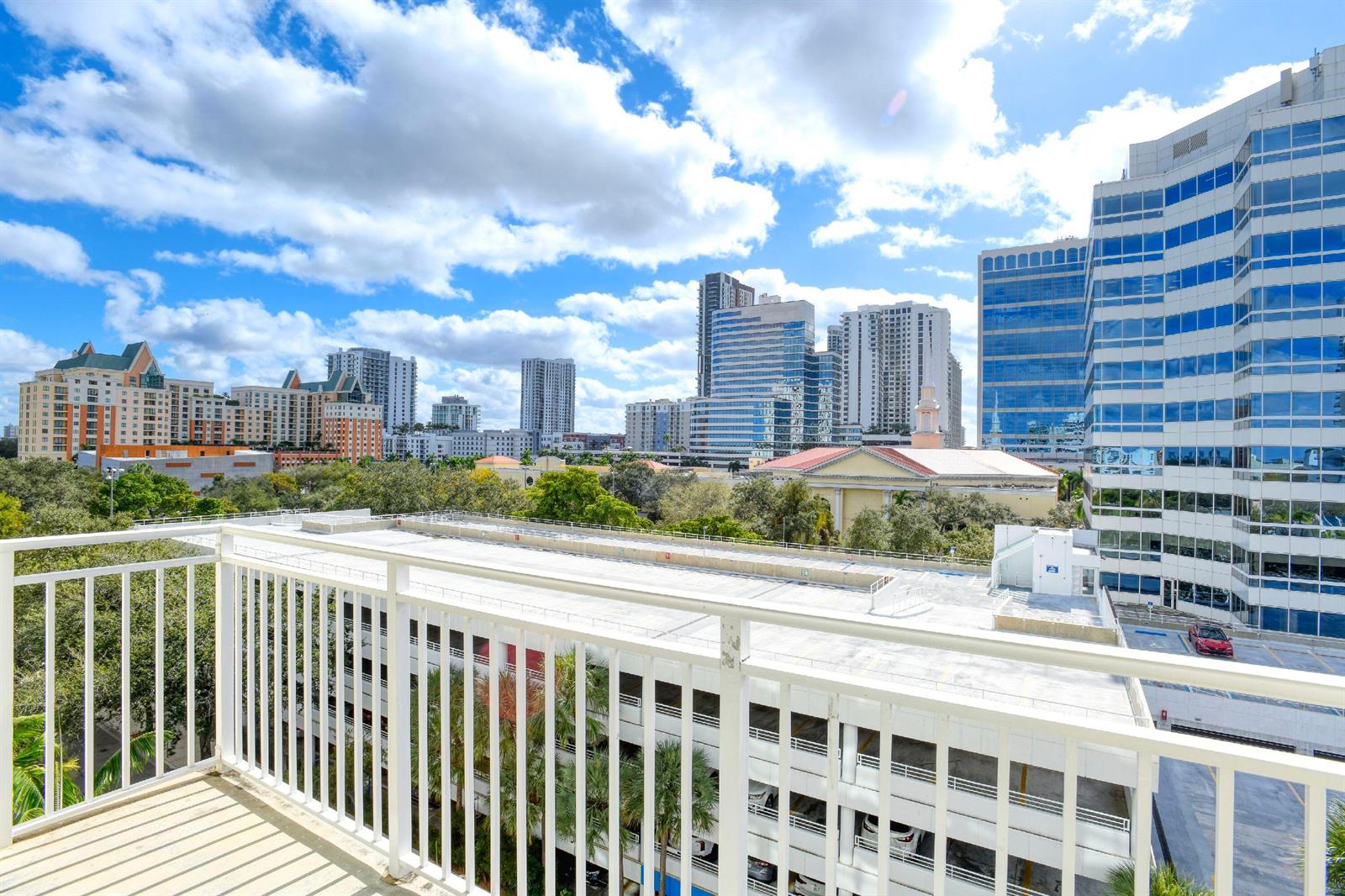 7 Balcony View