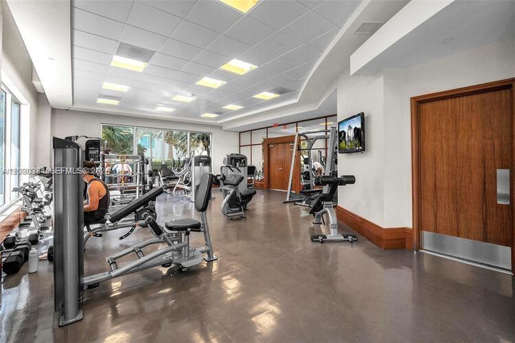 1060 Brickell Ave # 2613 — Photo 4